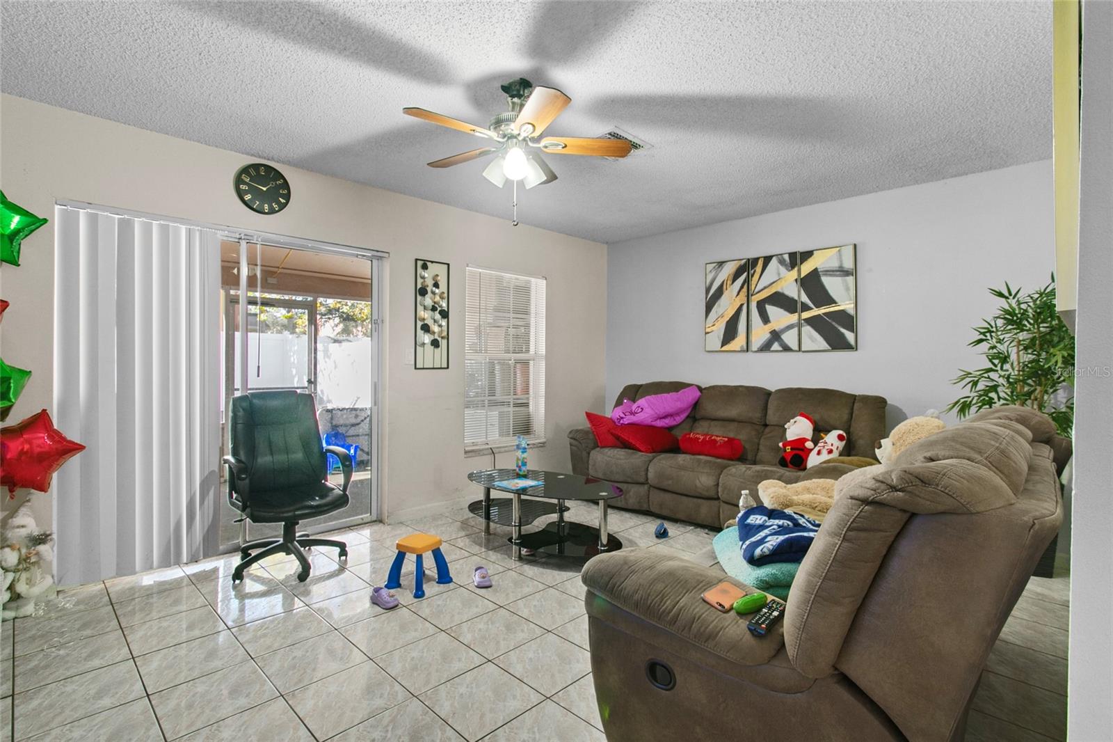 WINDSOR WALK - Residential Income
