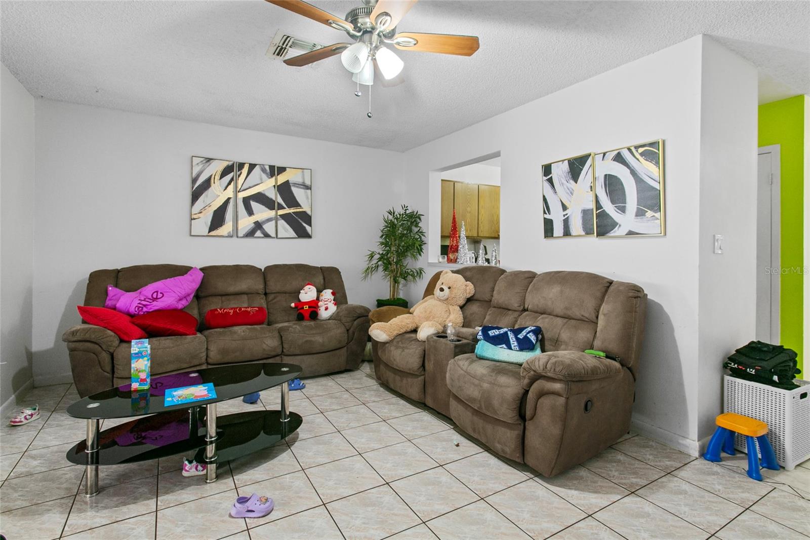 WINDSOR WALK - Residential Income