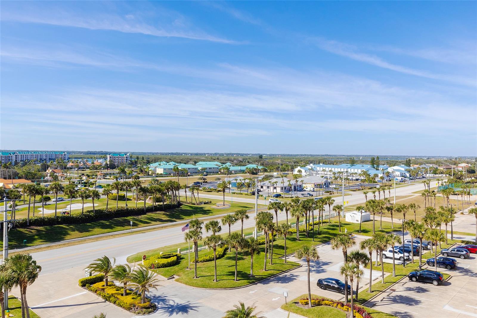 TOWERS 09 CONDO - Residential