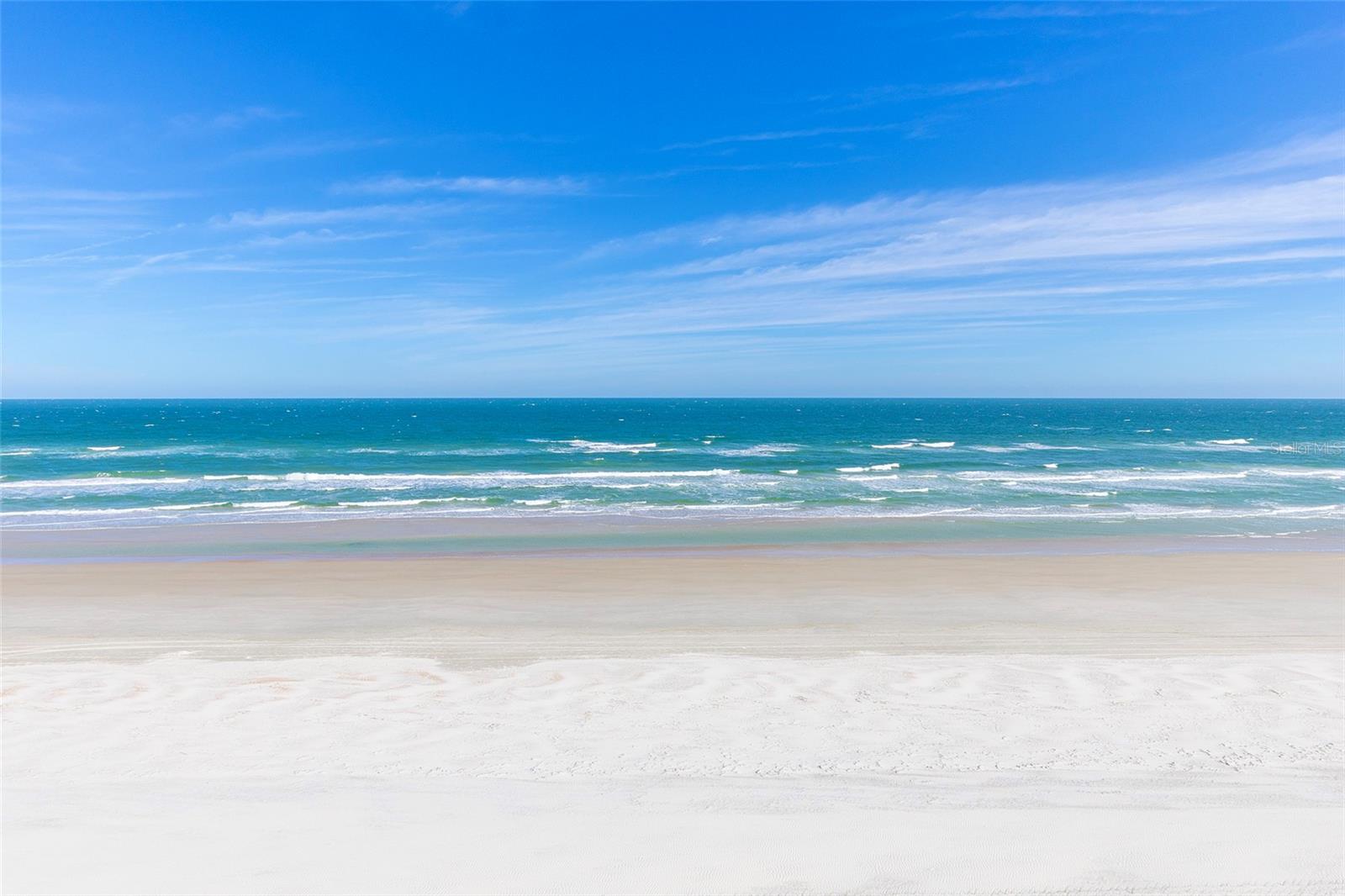 TOWERS 09 CONDO - Residential