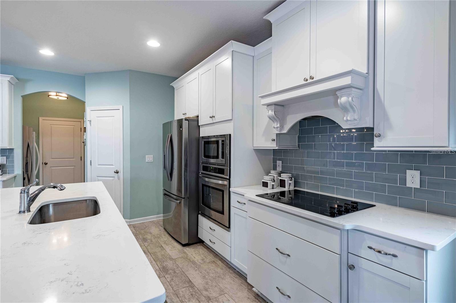 HUNTER'S RIDGE - Residential