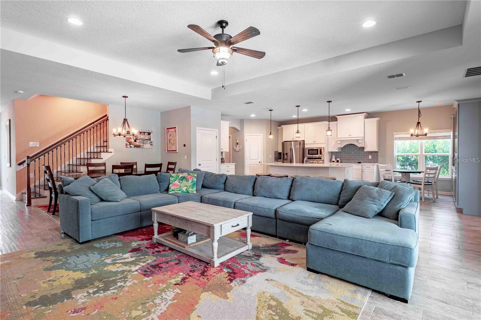 HUNTER'S RIDGE - Residential