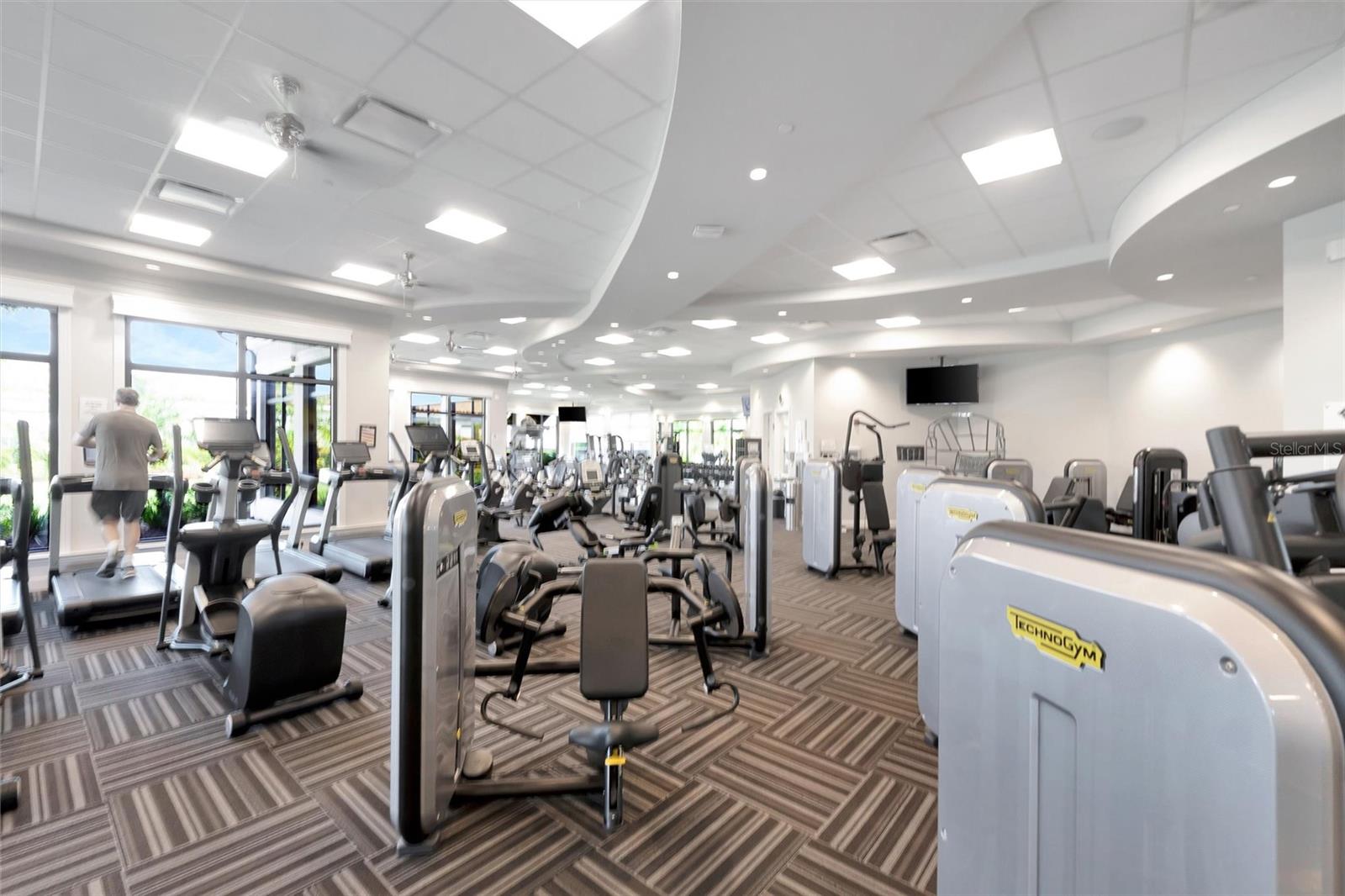 LAKEWOOD NATIONAL - Residential