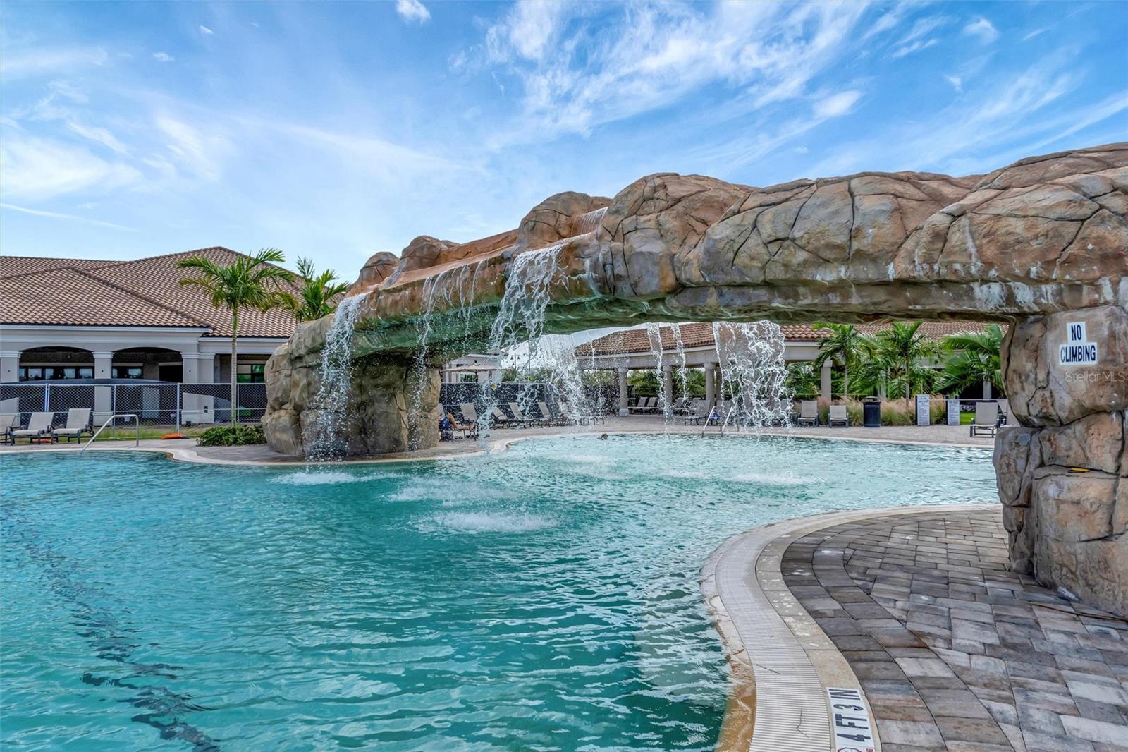 LAKEWOOD NATIONAL - Residential