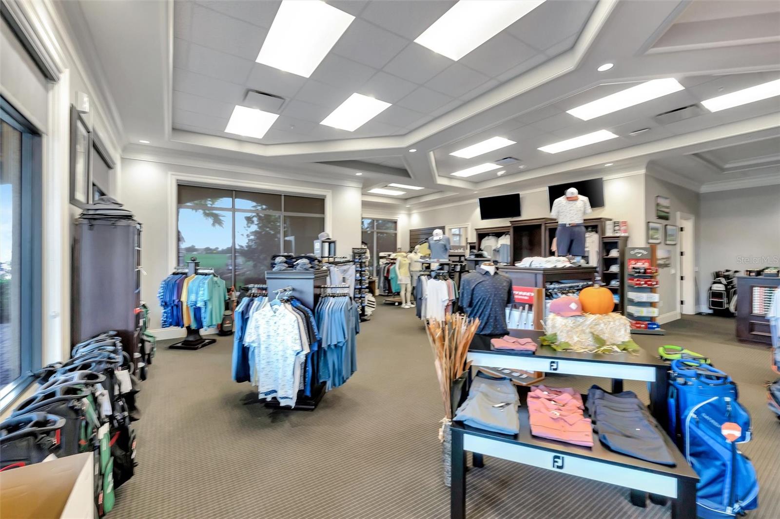 LAKEWOOD NATIONAL - Residential