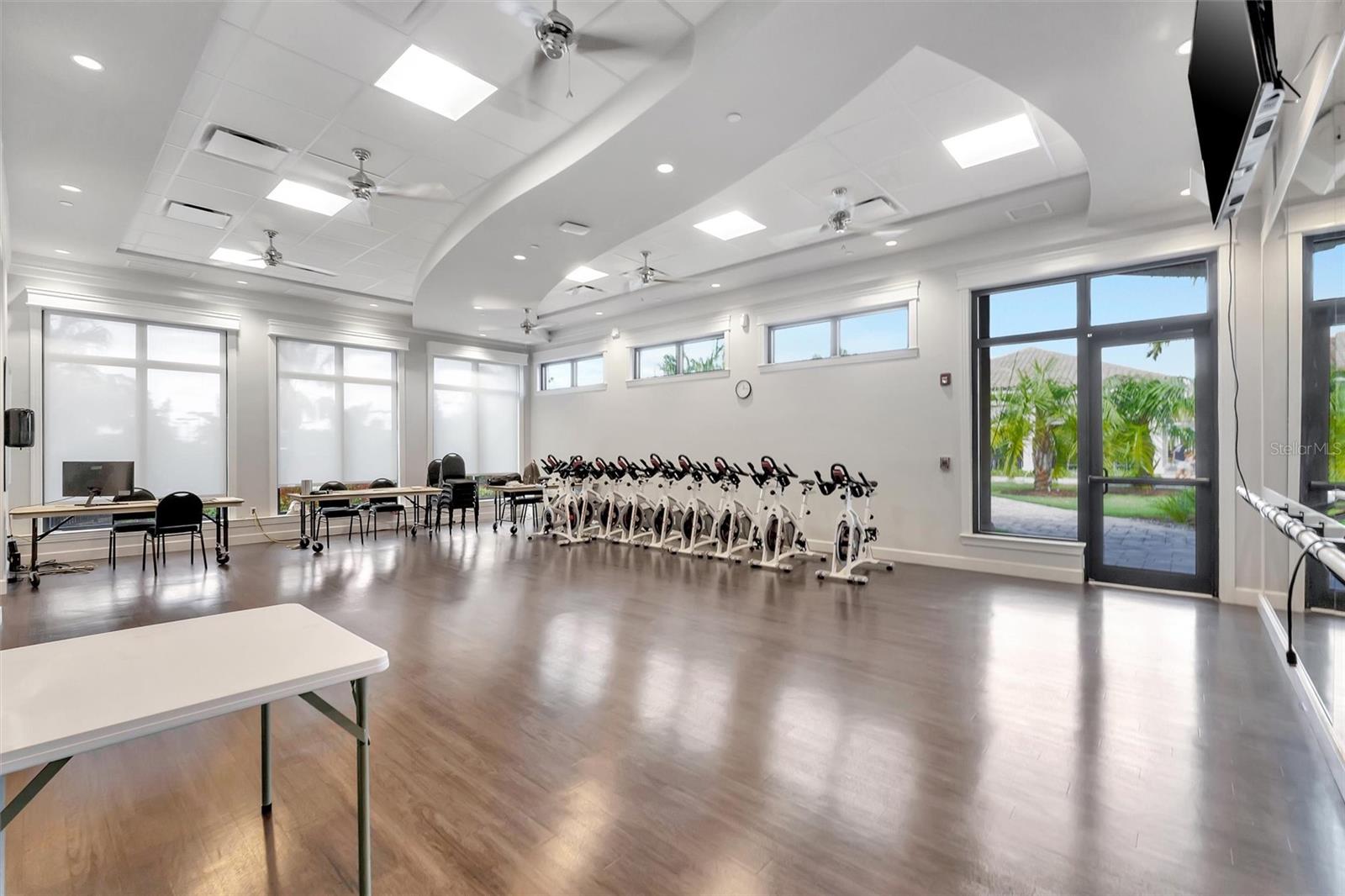 LAKEWOOD NATIONAL - Residential