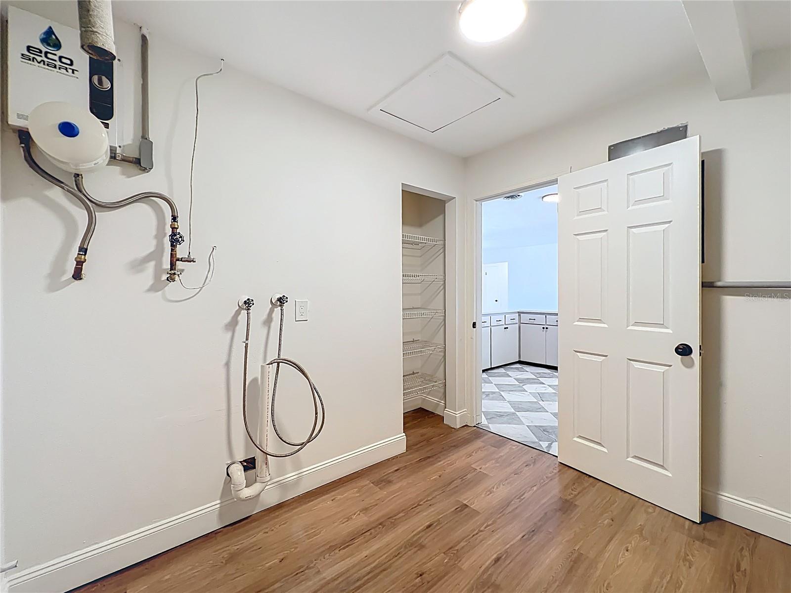 FAIRWAY ESTATES - Residential