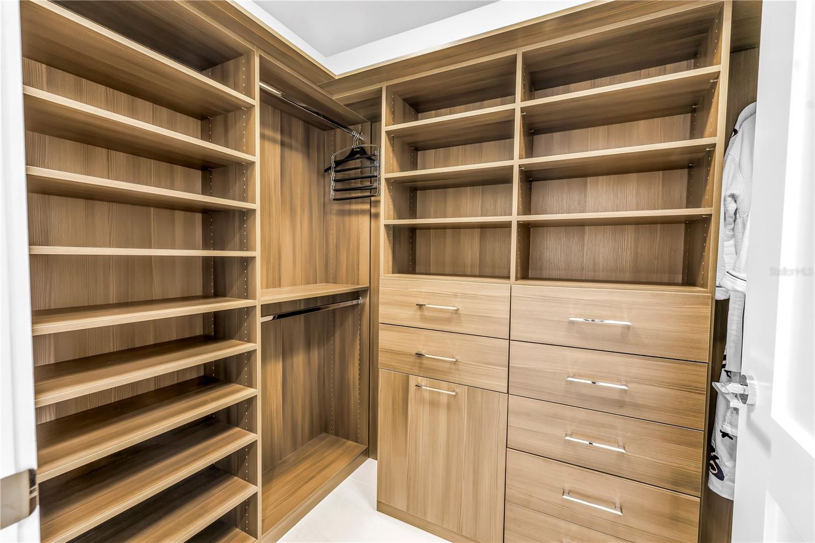 SALTAIRE CONDO - Residential