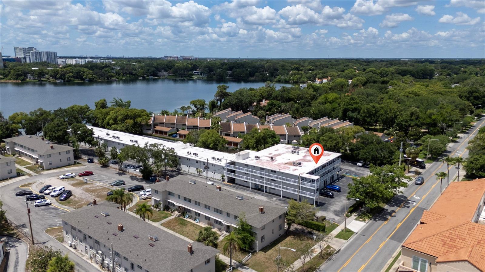 320 LAKEVIEW STREET 323