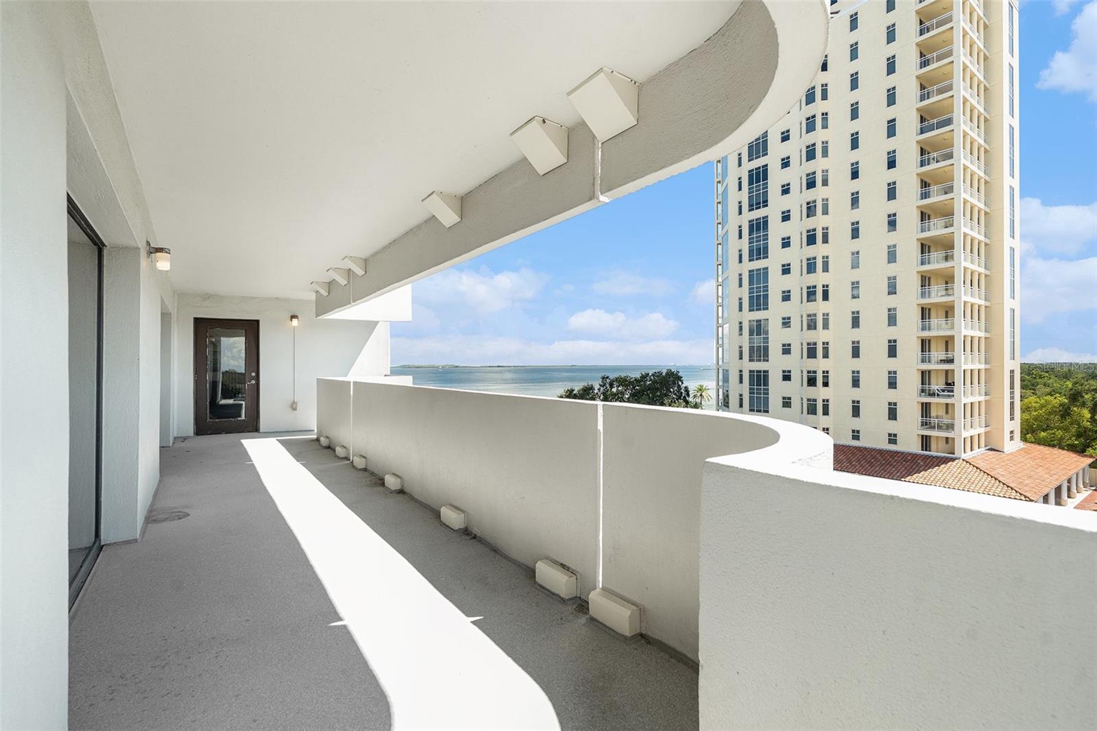 4141 BAYSHORE BOULEVARD 704