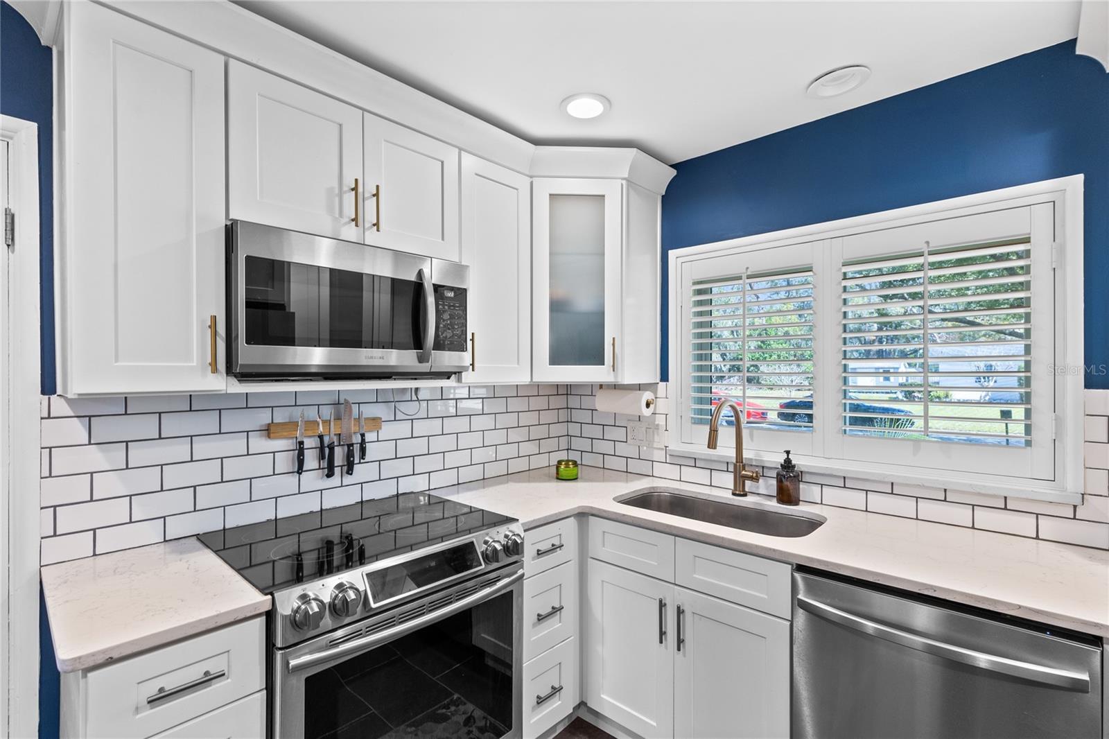 ALBERT LEE RIDGE FIRST ADD - Residential