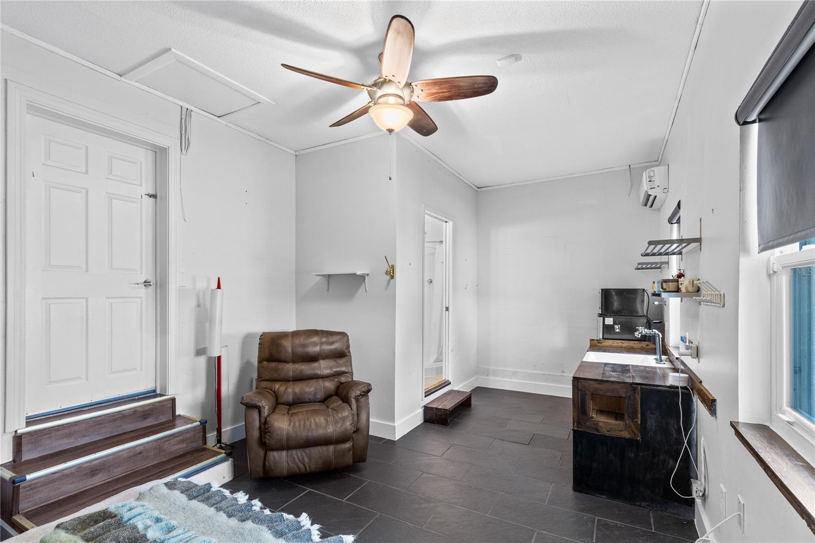 ALBERT LEE RIDGE FIRST ADD - Residential