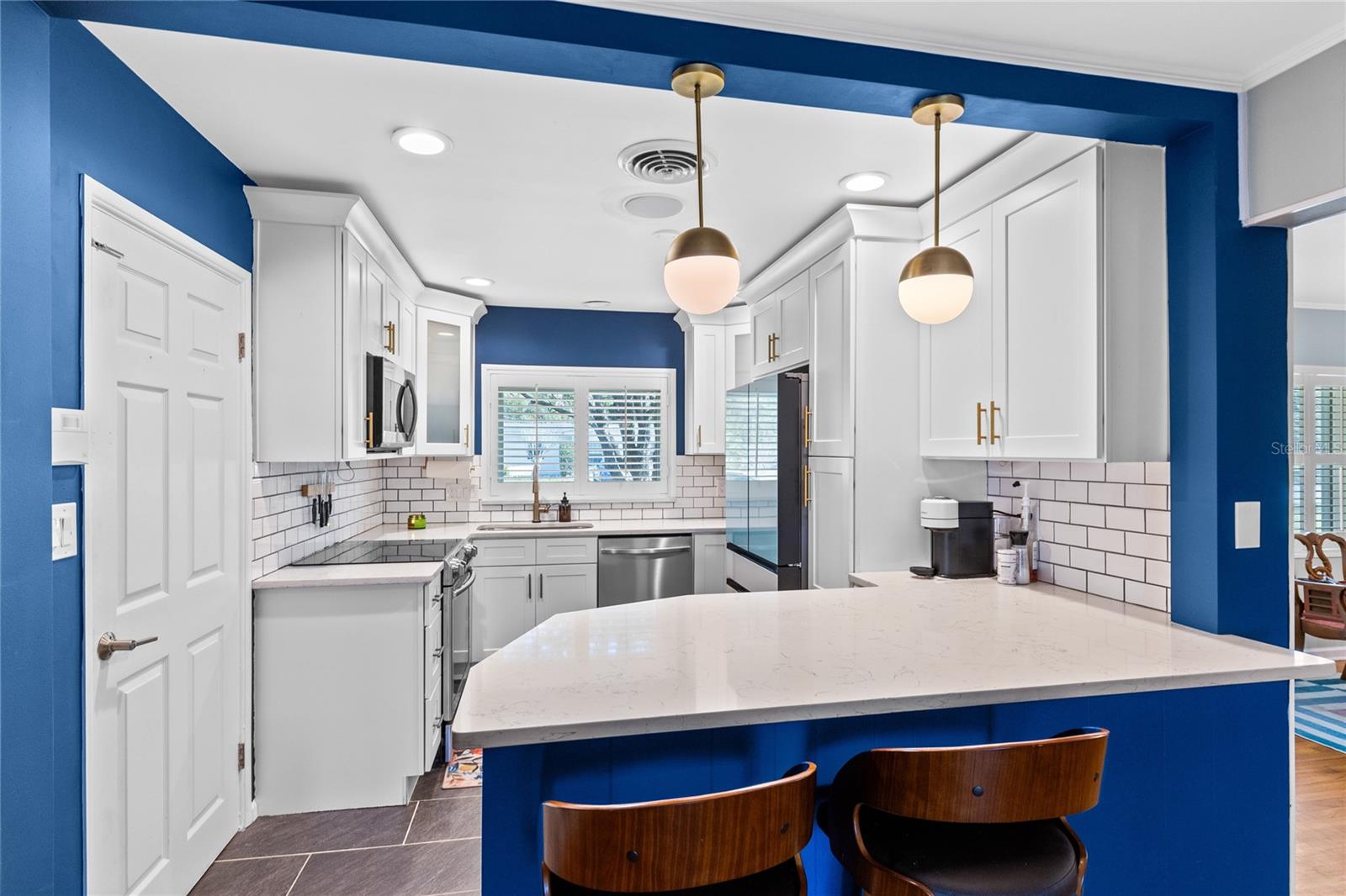 ALBERT LEE RIDGE FIRST ADD - Residential