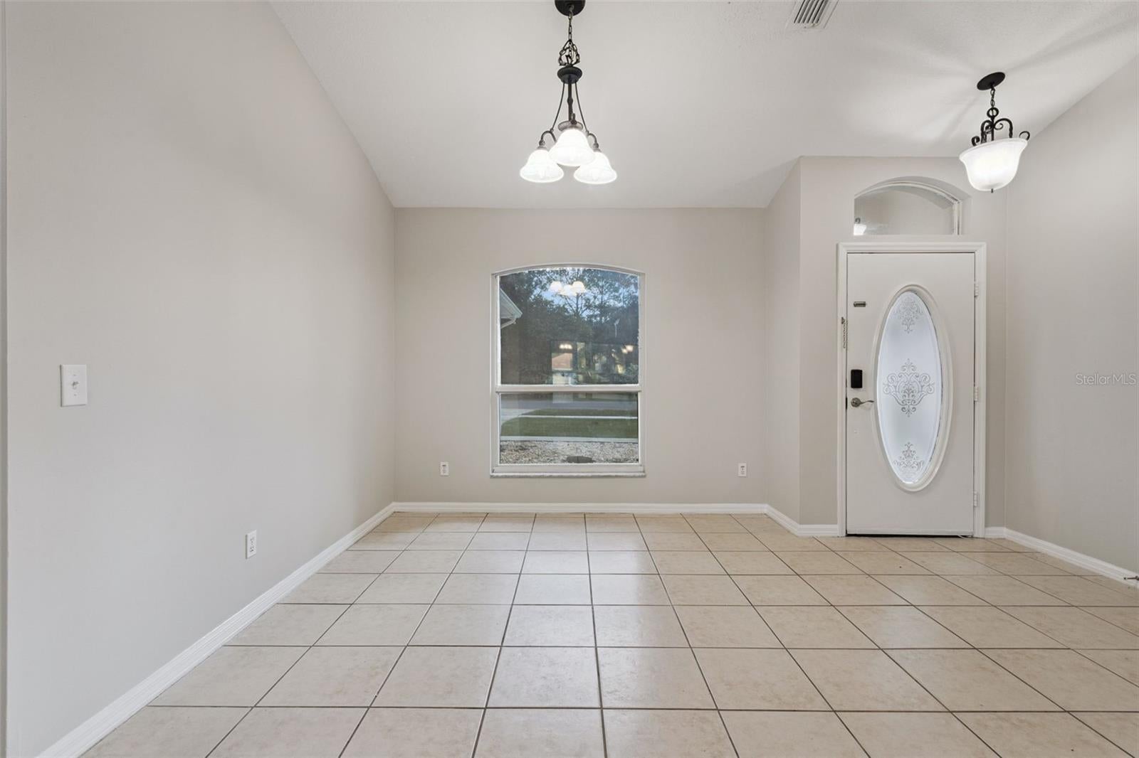 2610 AUTUMN LANE