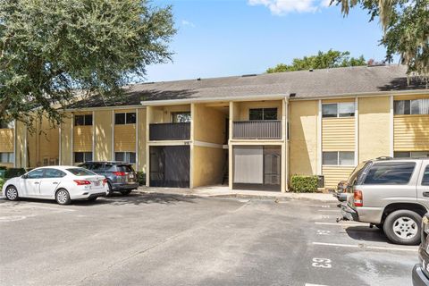 Photo of 916 Lake Destiny Road #E, Altamonte Springs, FL 32714 (MLS # O6340667)