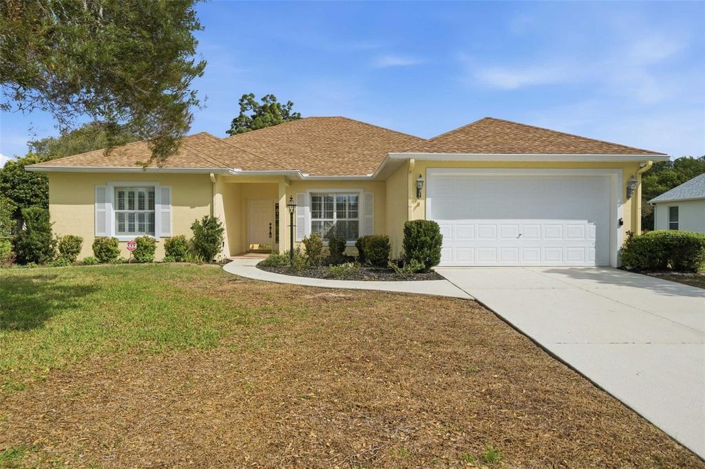 Photo of 39 W Amalfi Court, Beverly Hills, FL 34465 (MLS # G5112605)