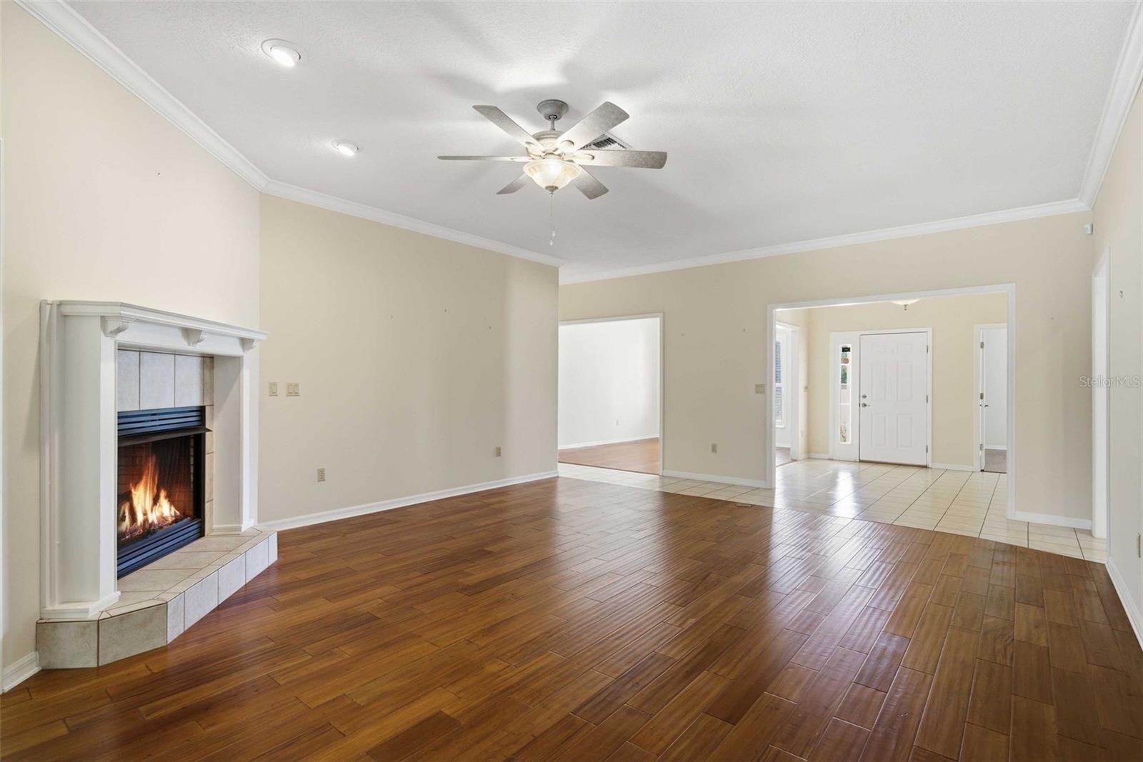 LAUREL RIDGE 02 - Residential