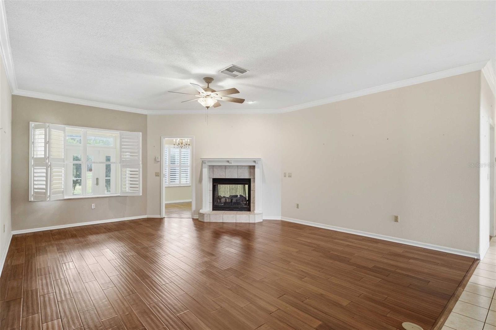 LAUREL RIDGE 02 - Residential