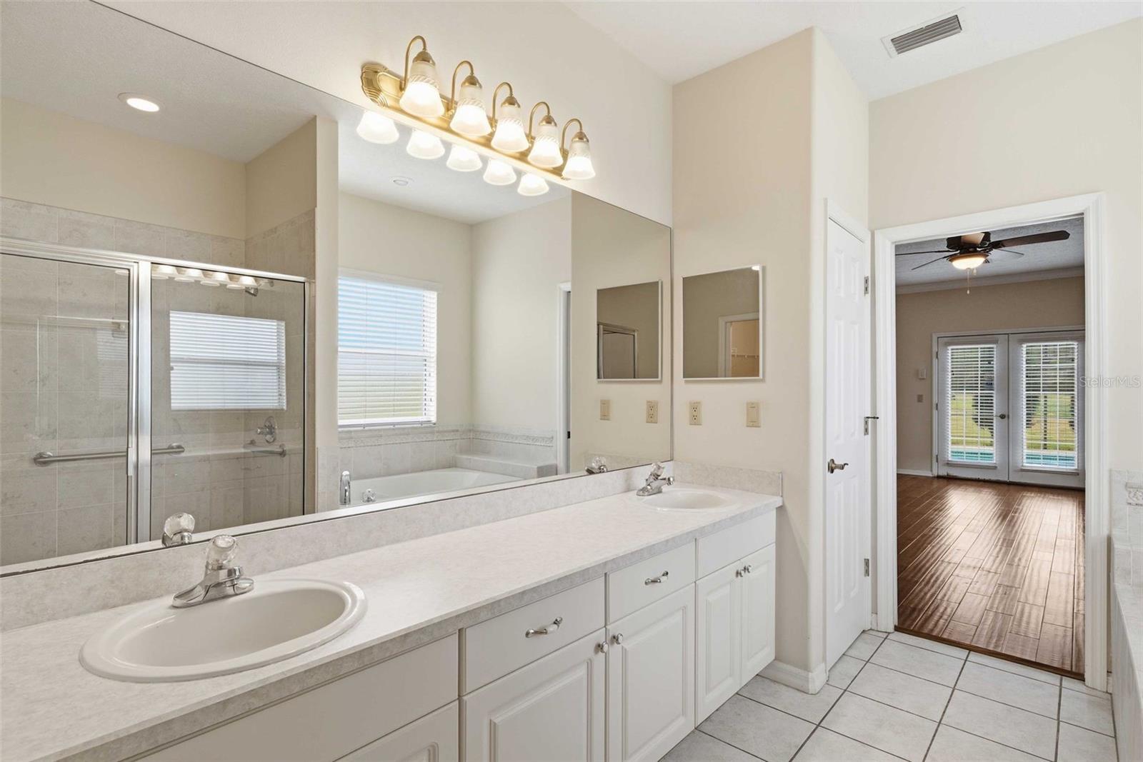 LAUREL RIDGE 02 - Residential
