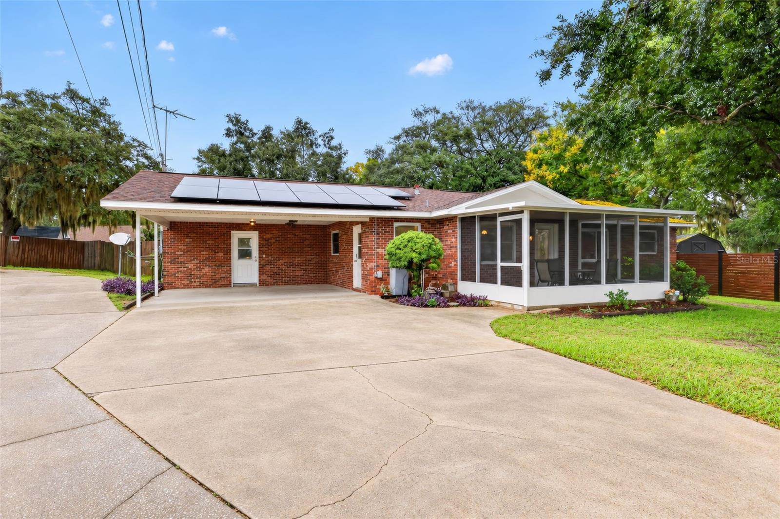 552 HIGHLAND DRIVE