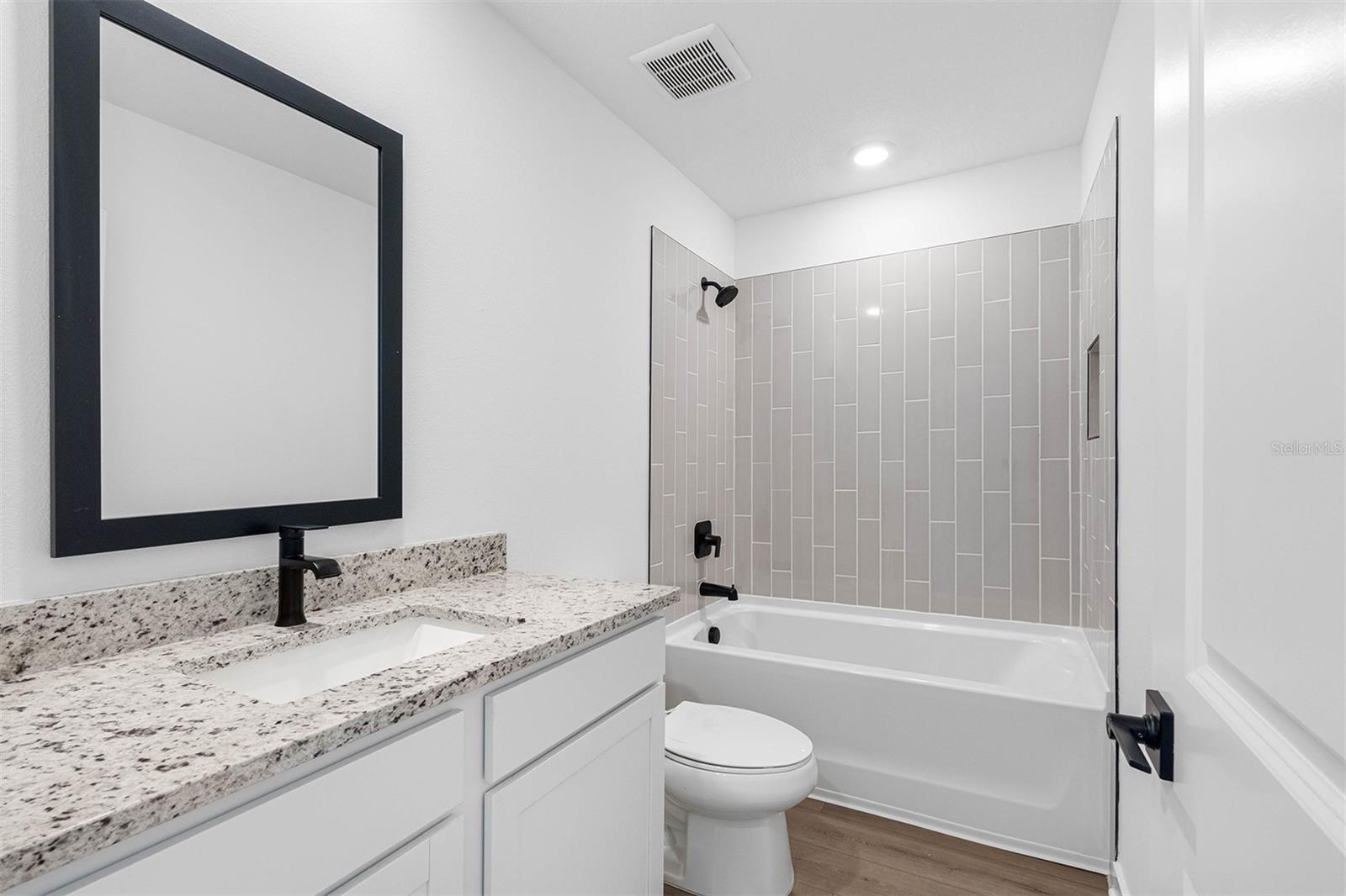 ROYAL HIGHLANDS - Residential