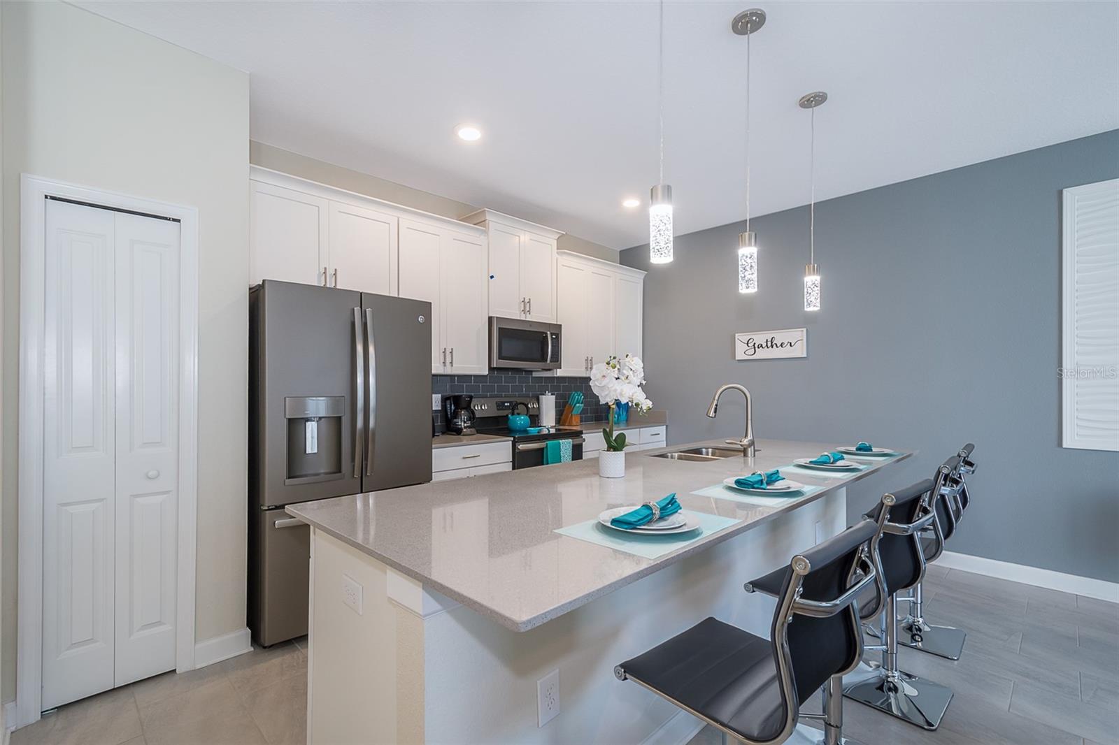 STOREY LAKE PH 3 - Residential Lease