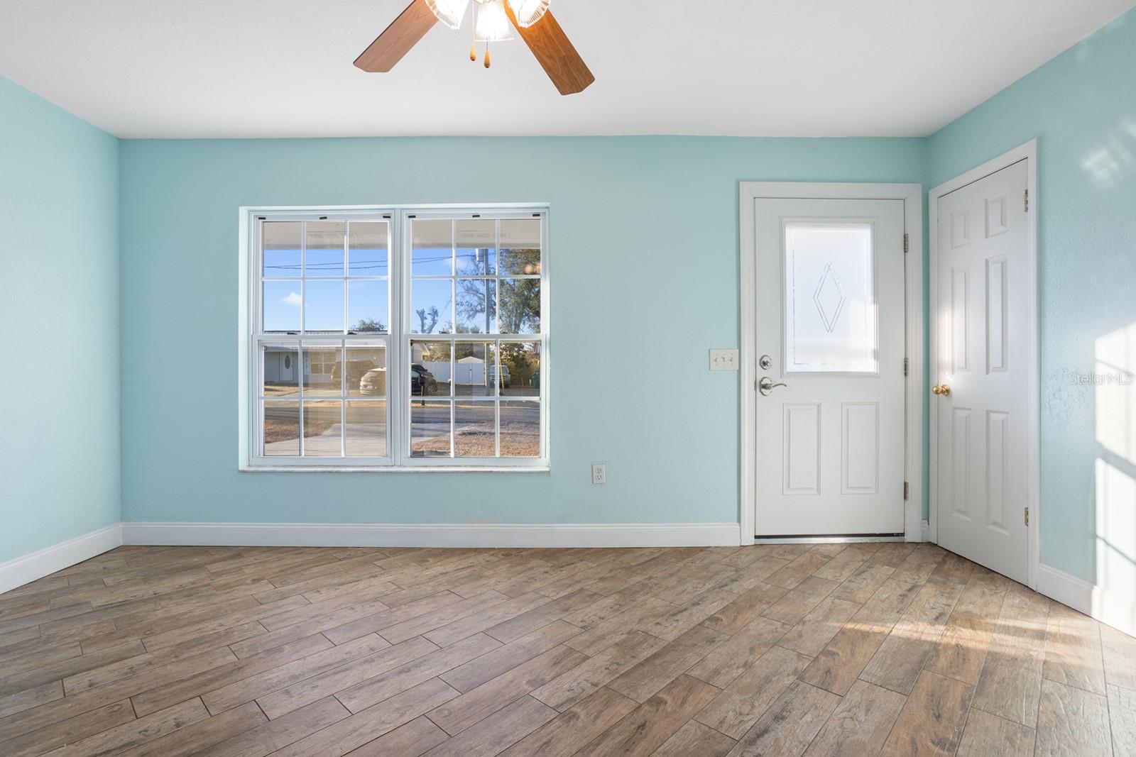 LADY LAKE APRIL HILLS - Residential