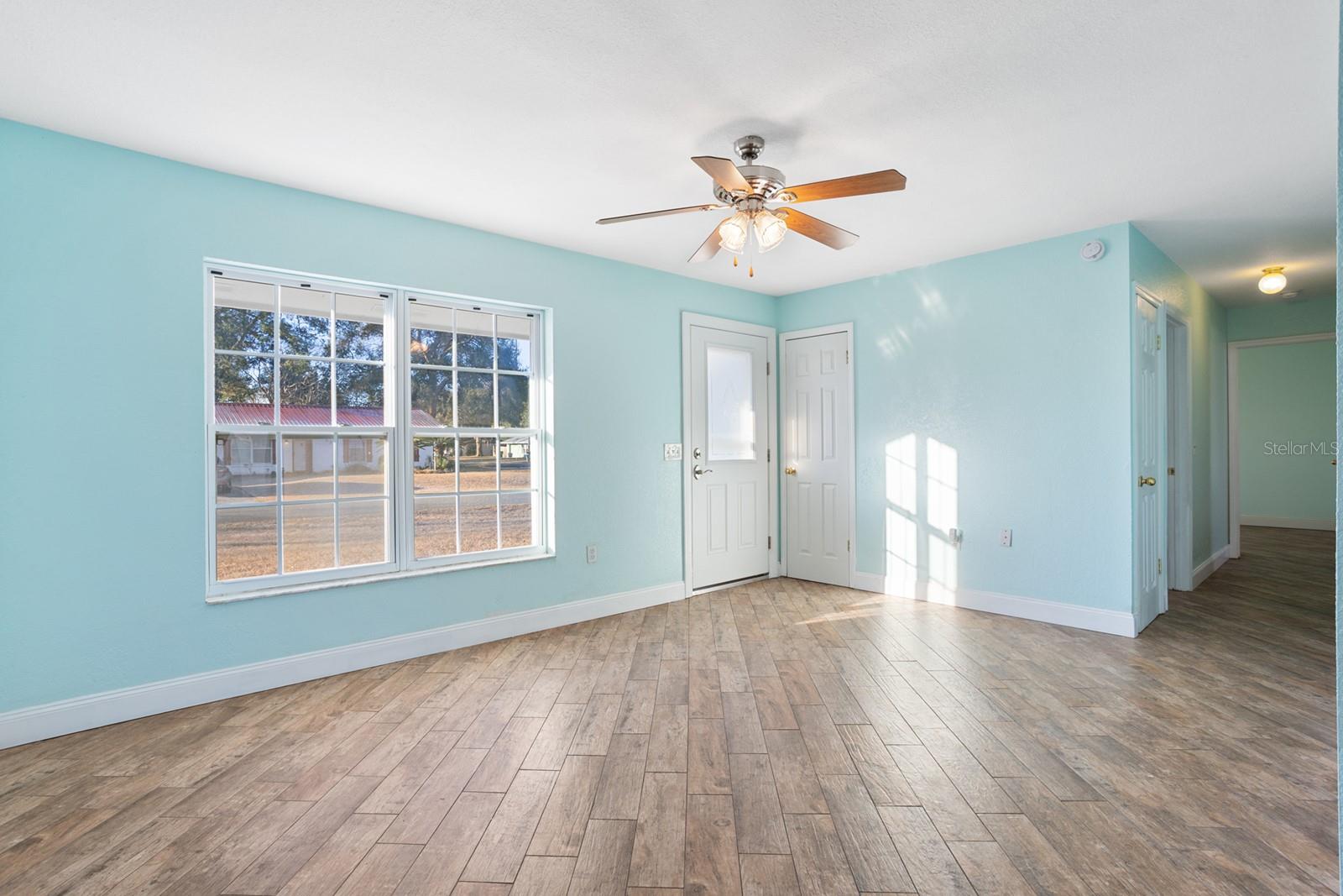 LADY LAKE APRIL HILLS - Residential