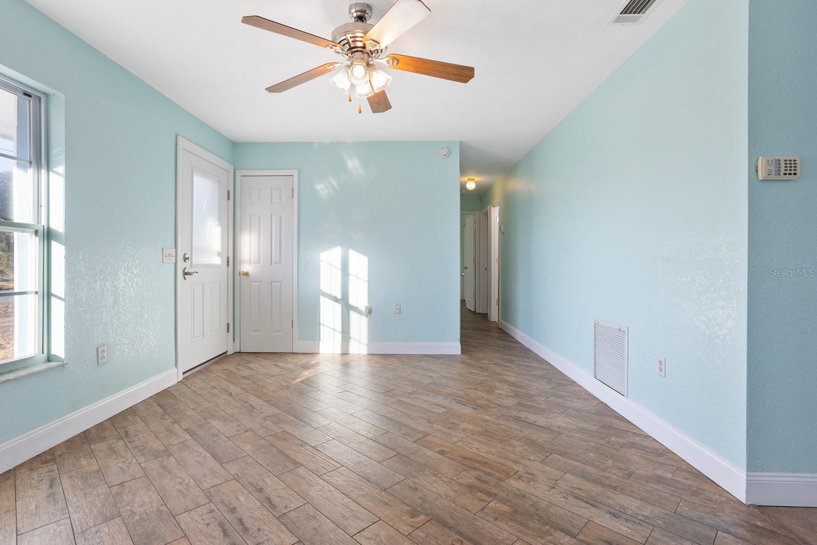 LADY LAKE APRIL HILLS - Residential