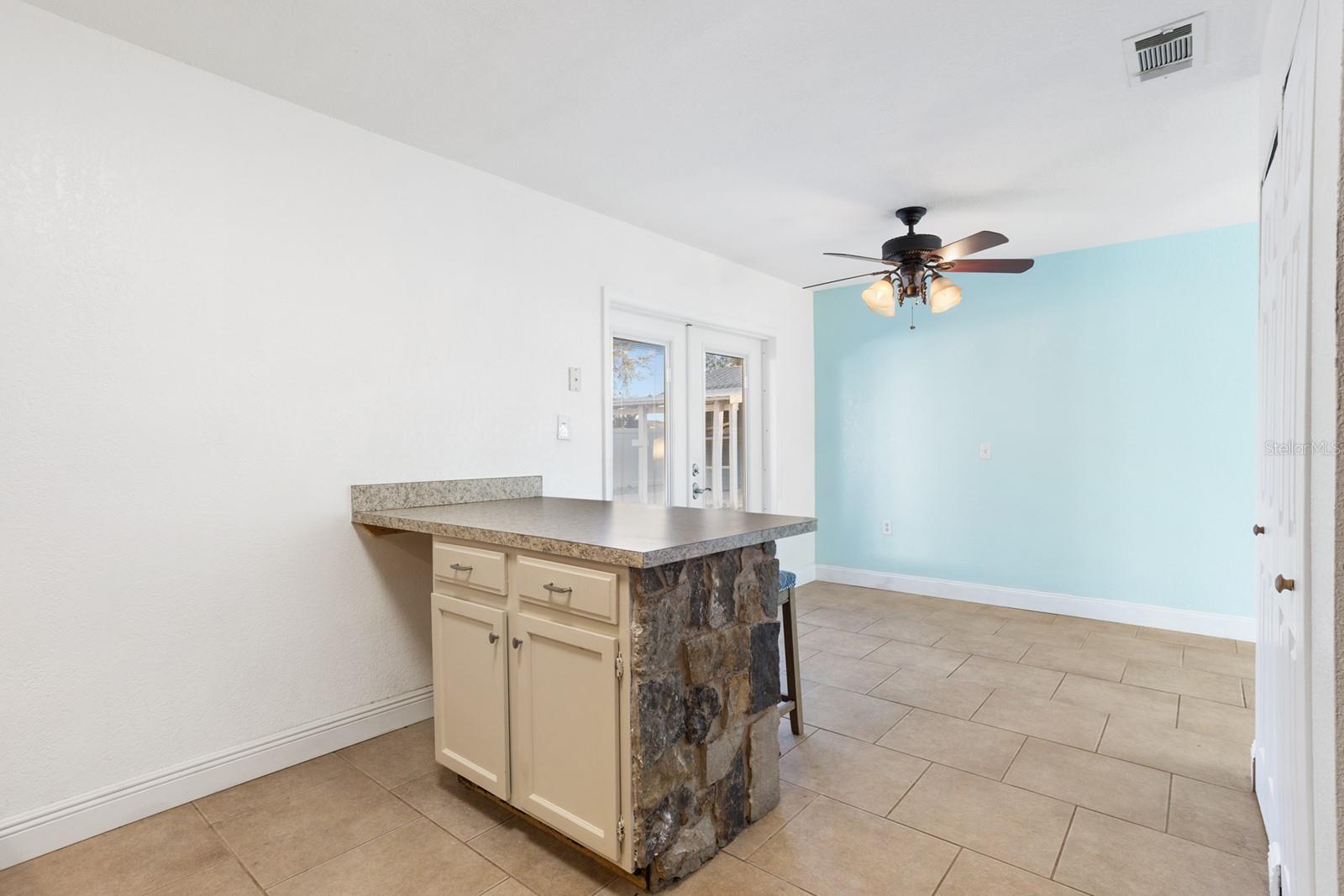 LADY LAKE APRIL HILLS - Residential