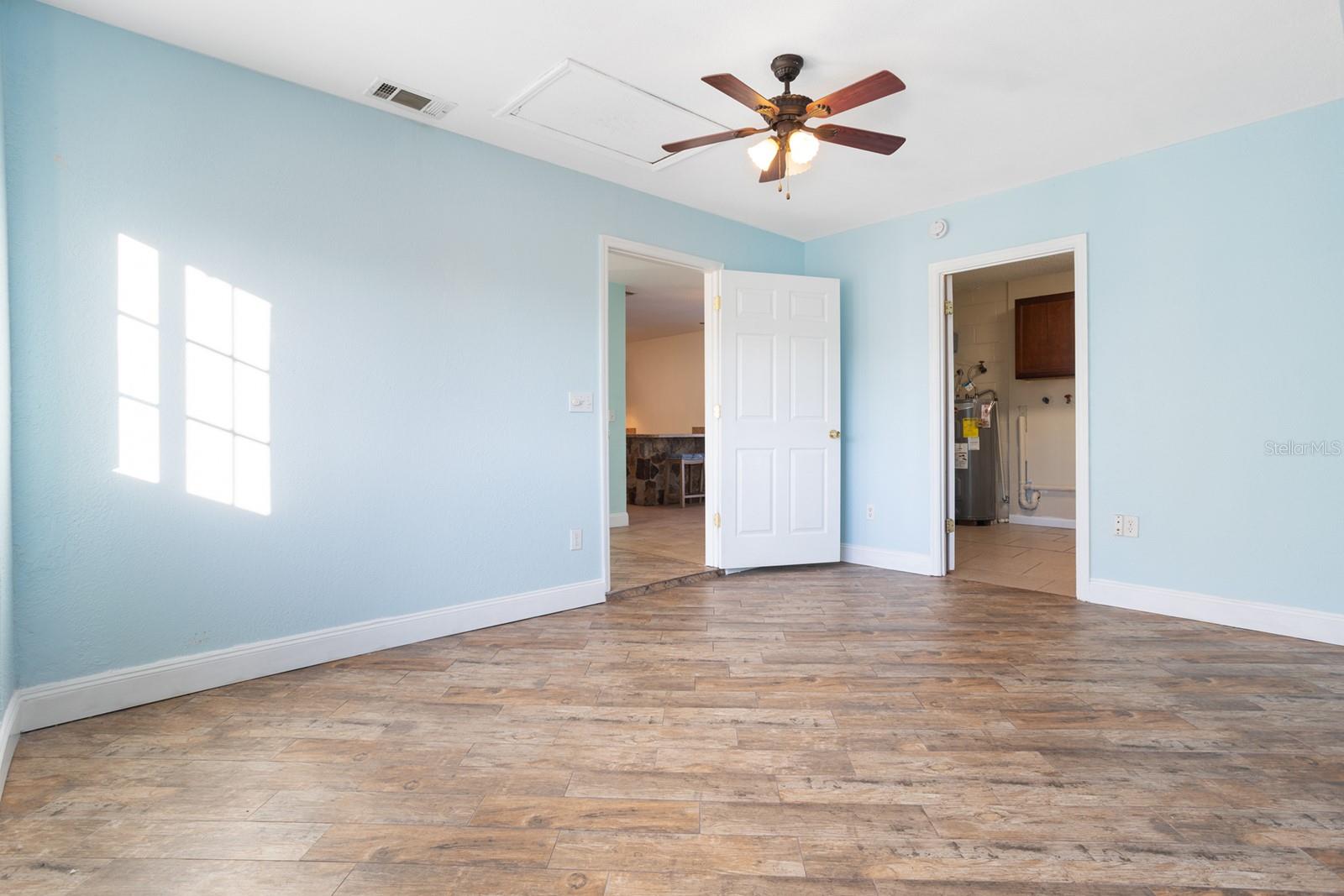 LADY LAKE APRIL HILLS - Residential