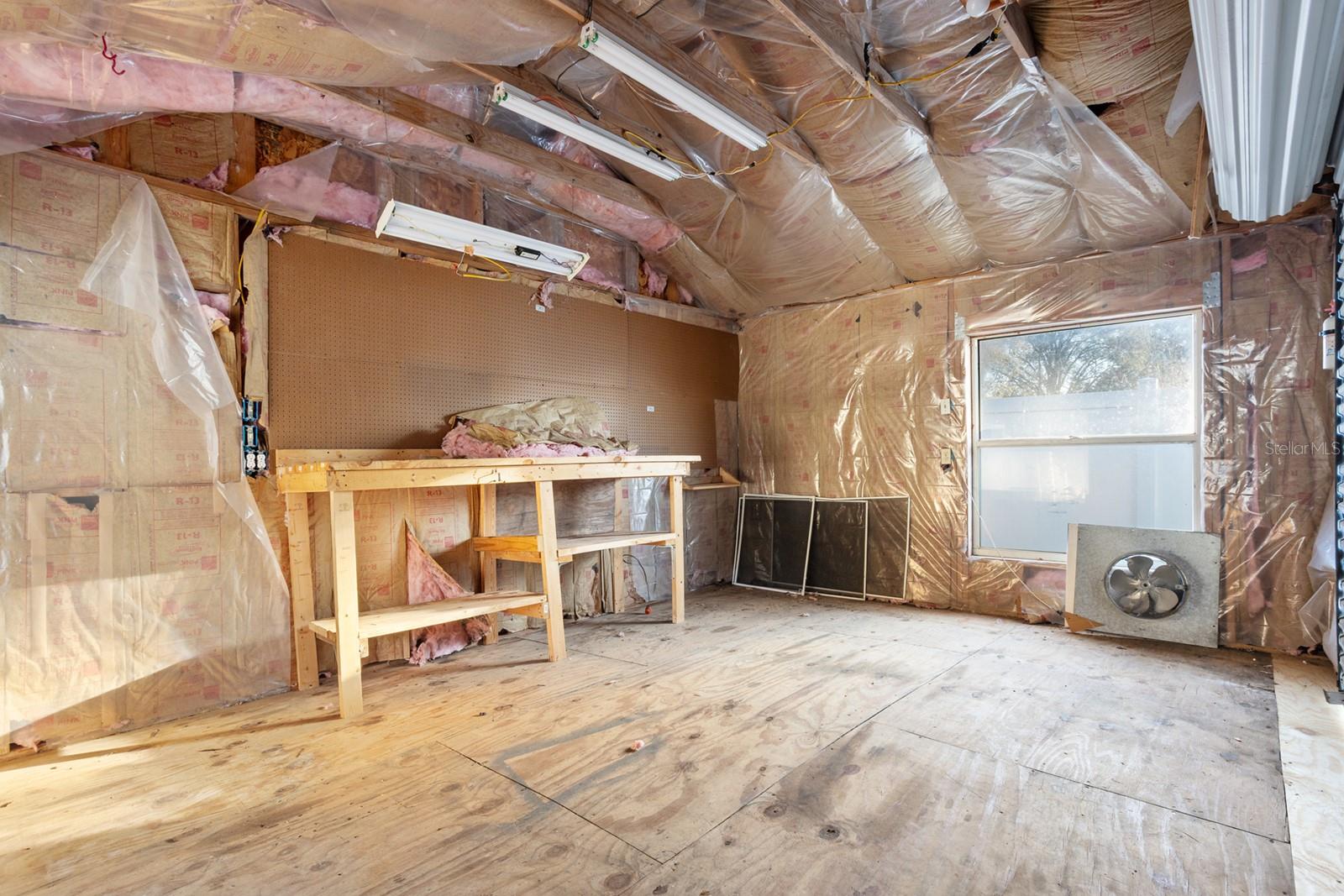 LADY LAKE APRIL HILLS - Residential