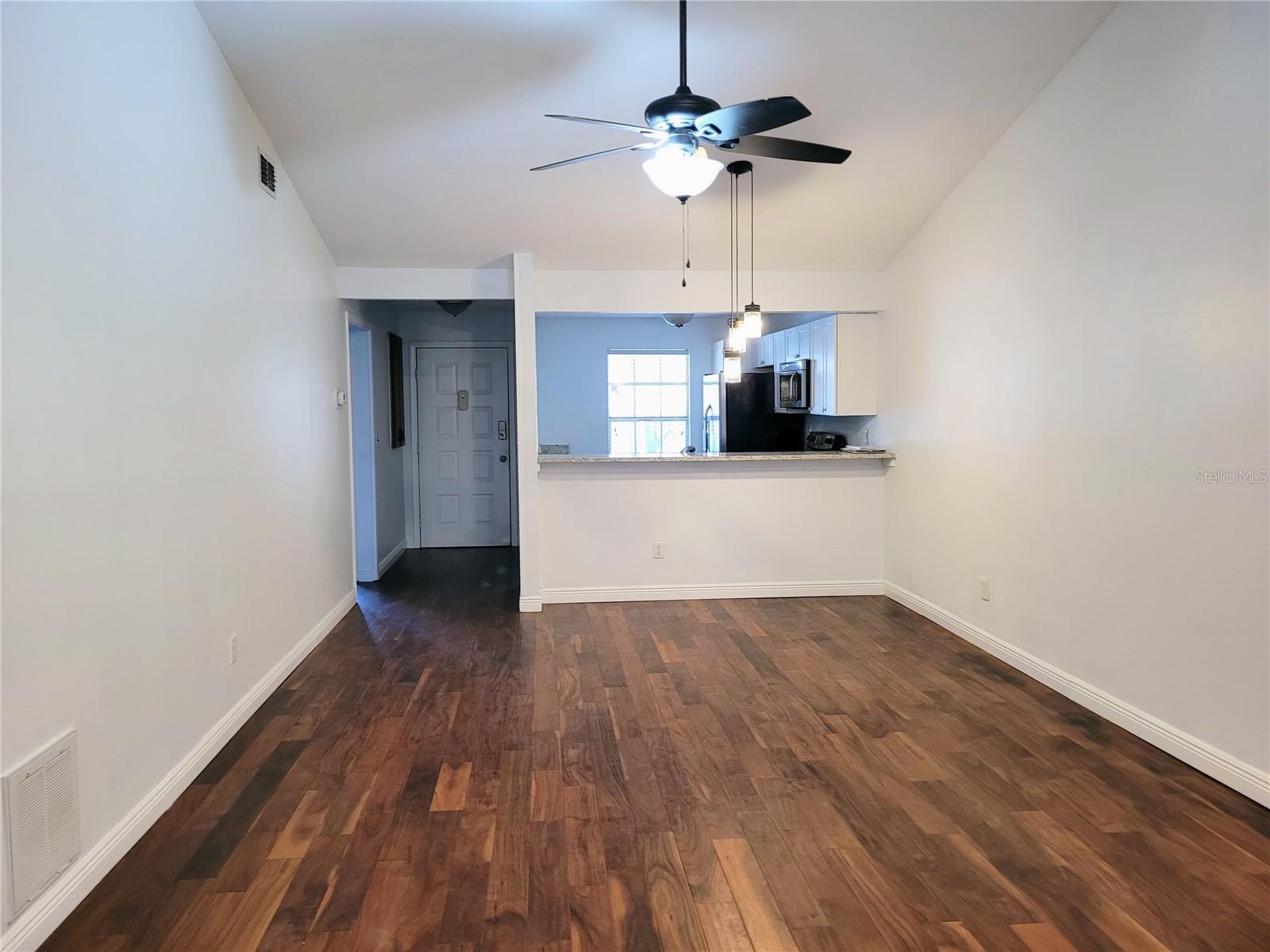 BAY TOWNE - Residential