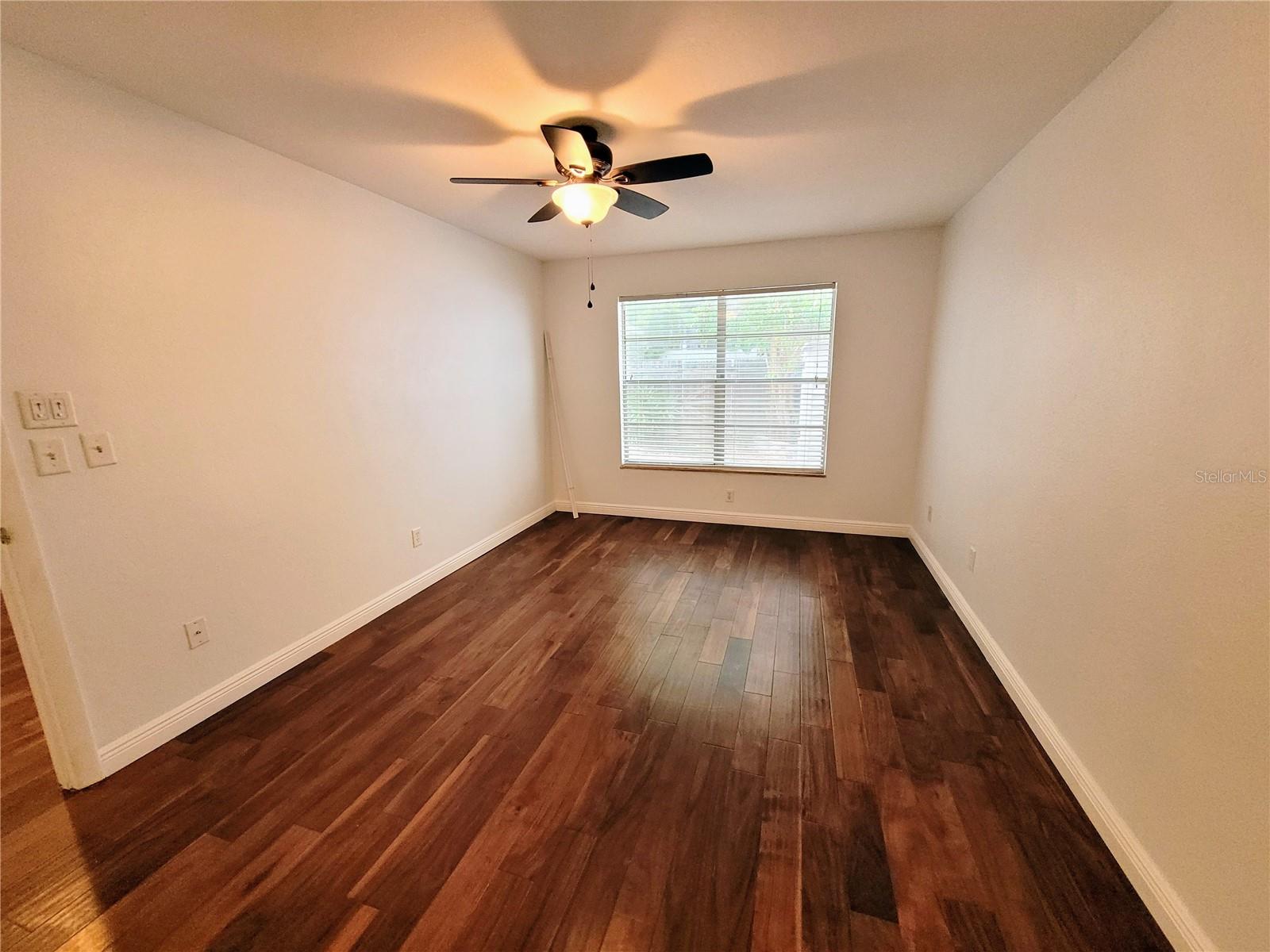 BAY TOWNE - Residential