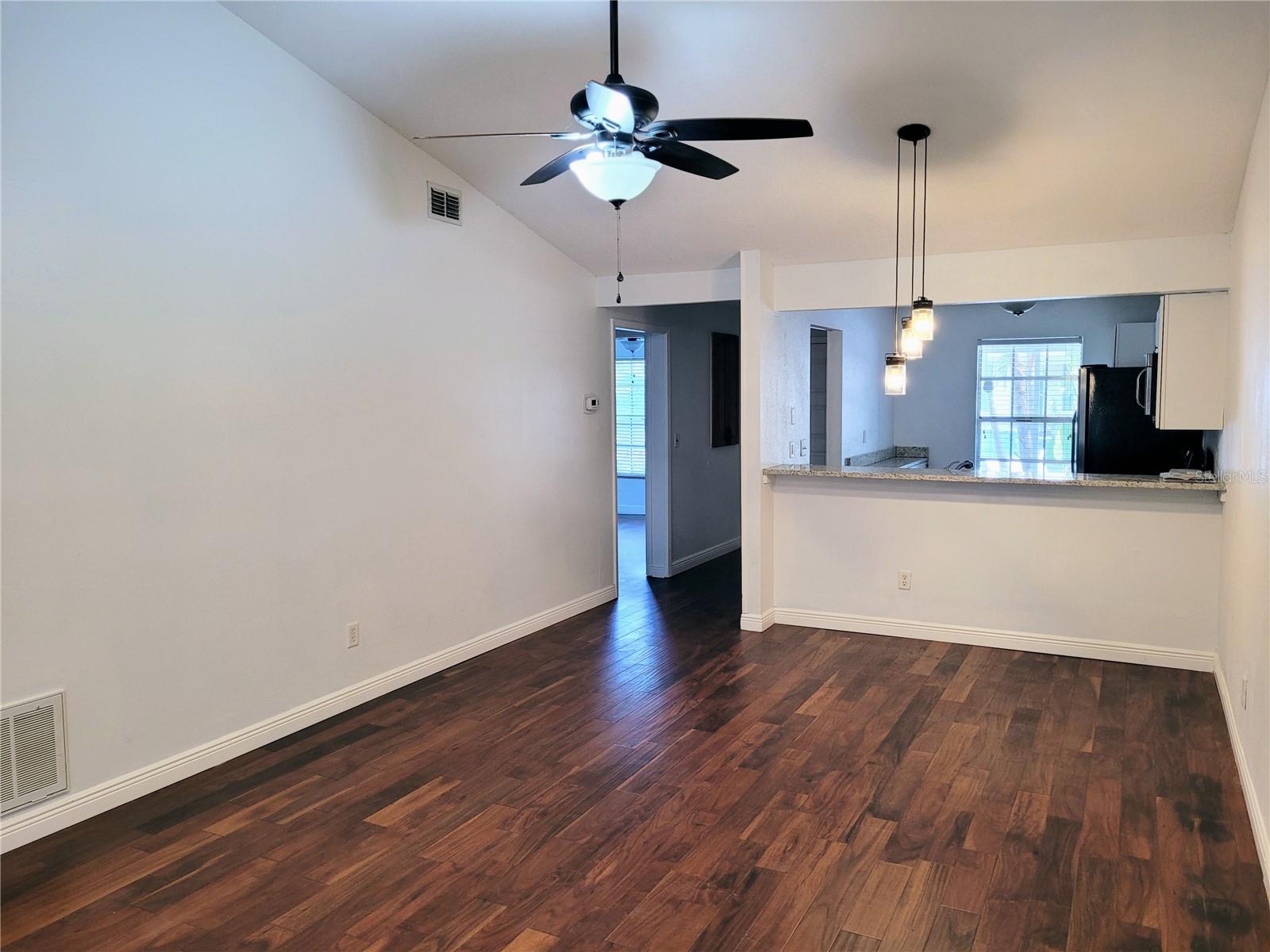 BAY TOWNE - Residential