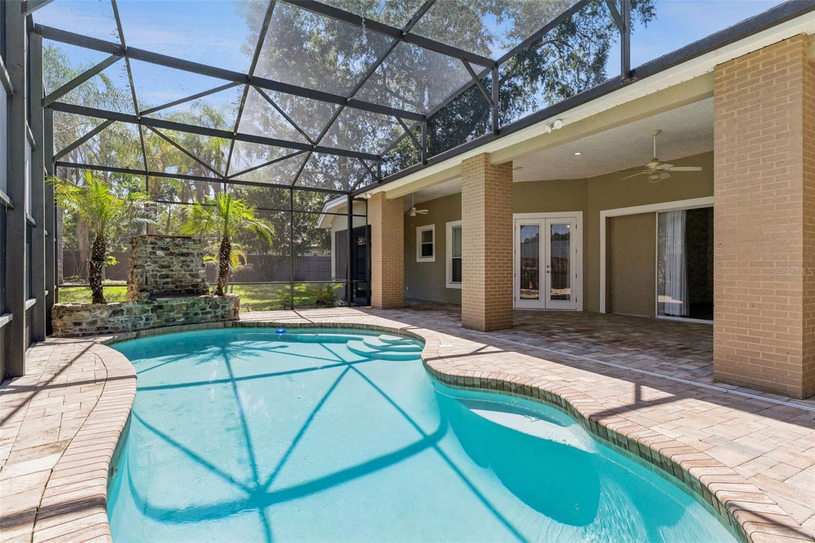 457 CHINAHILL COURT