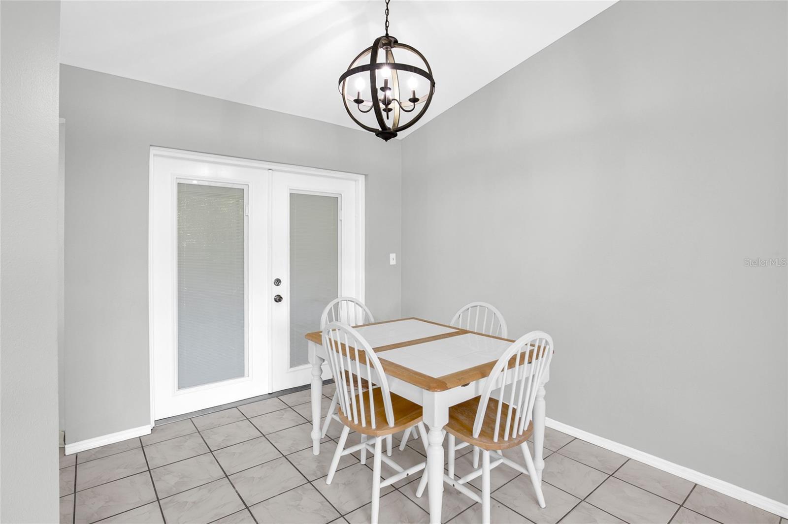 DELTONA LAKES - Residential