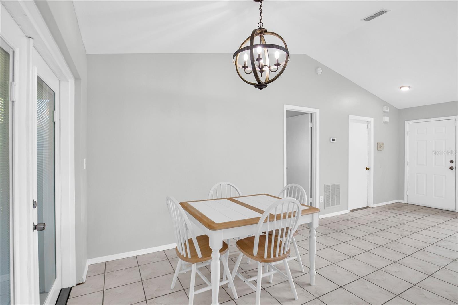 DELTONA LAKES - Residential