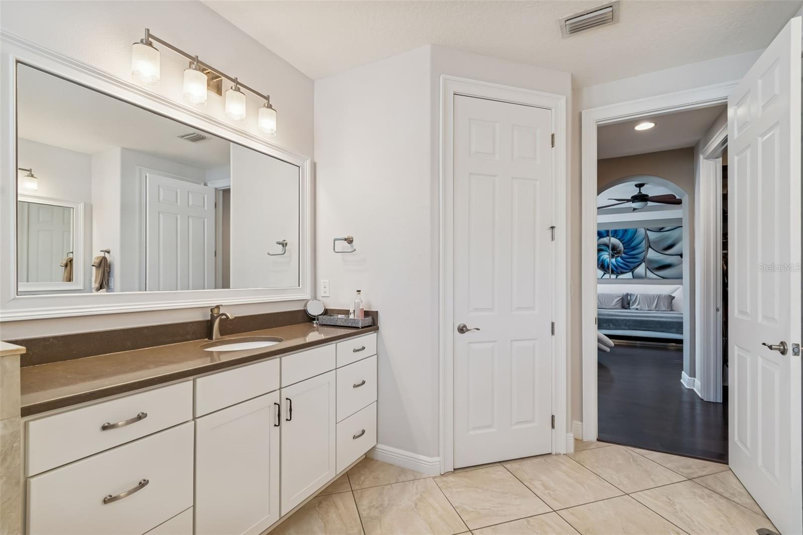 VIRGINIA PARK / MARYLAND MANOR AREA - Residential