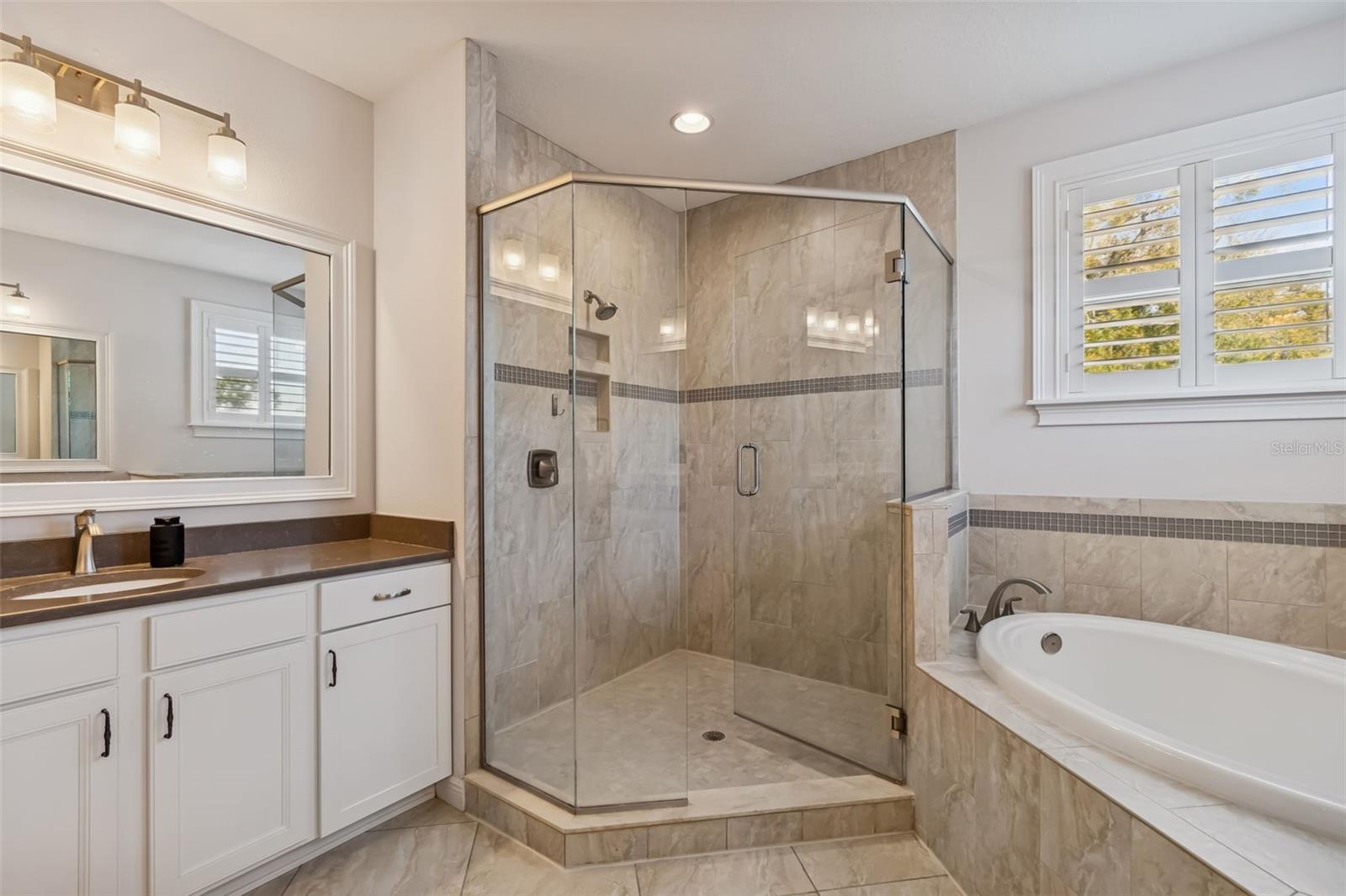 VIRGINIA PARK / MARYLAND MANOR AREA - Residential