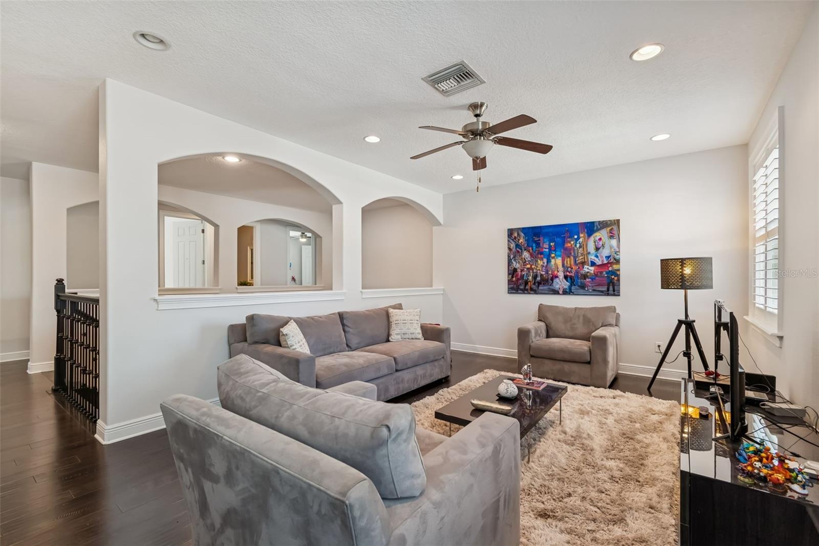 VIRGINIA PARK / MARYLAND MANOR AREA - Residential