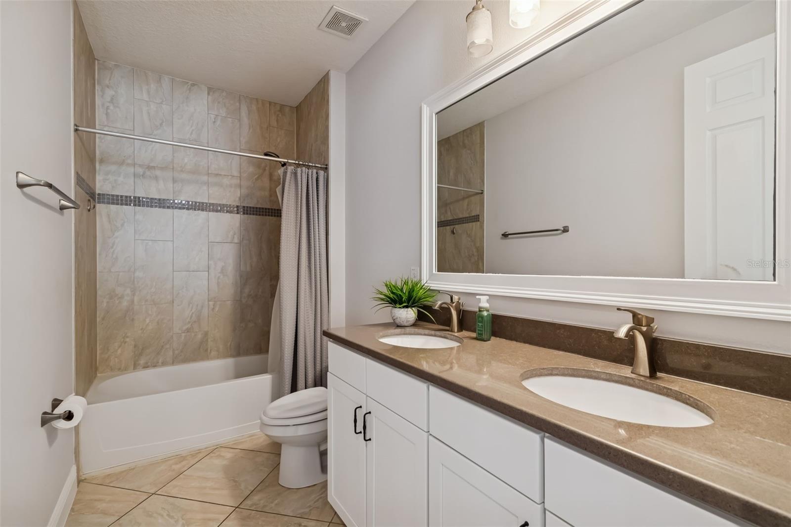 VIRGINIA PARK / MARYLAND MANOR AREA - Residential