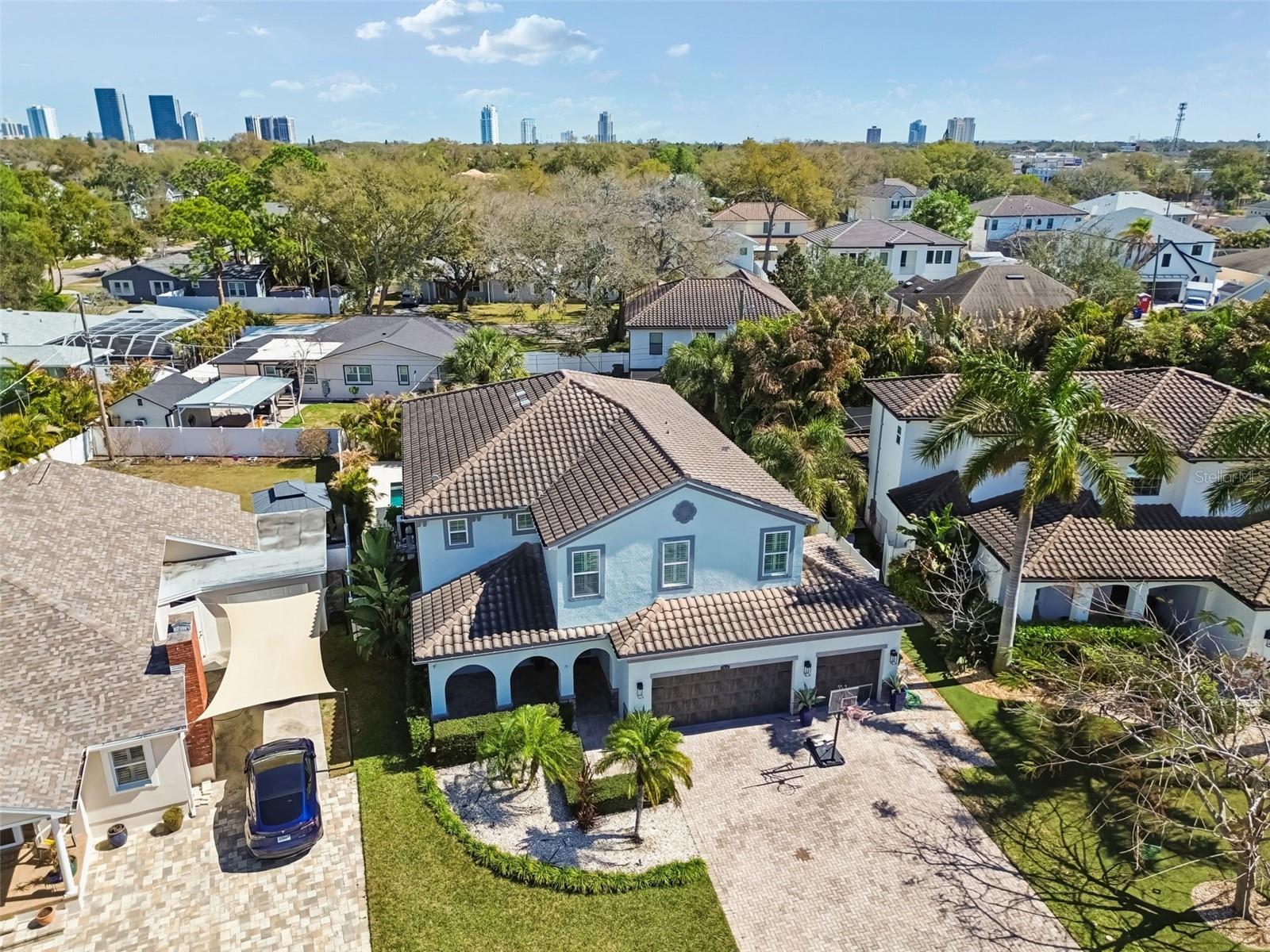 VIRGINIA PARK / MARYLAND MANOR AREA - Residential