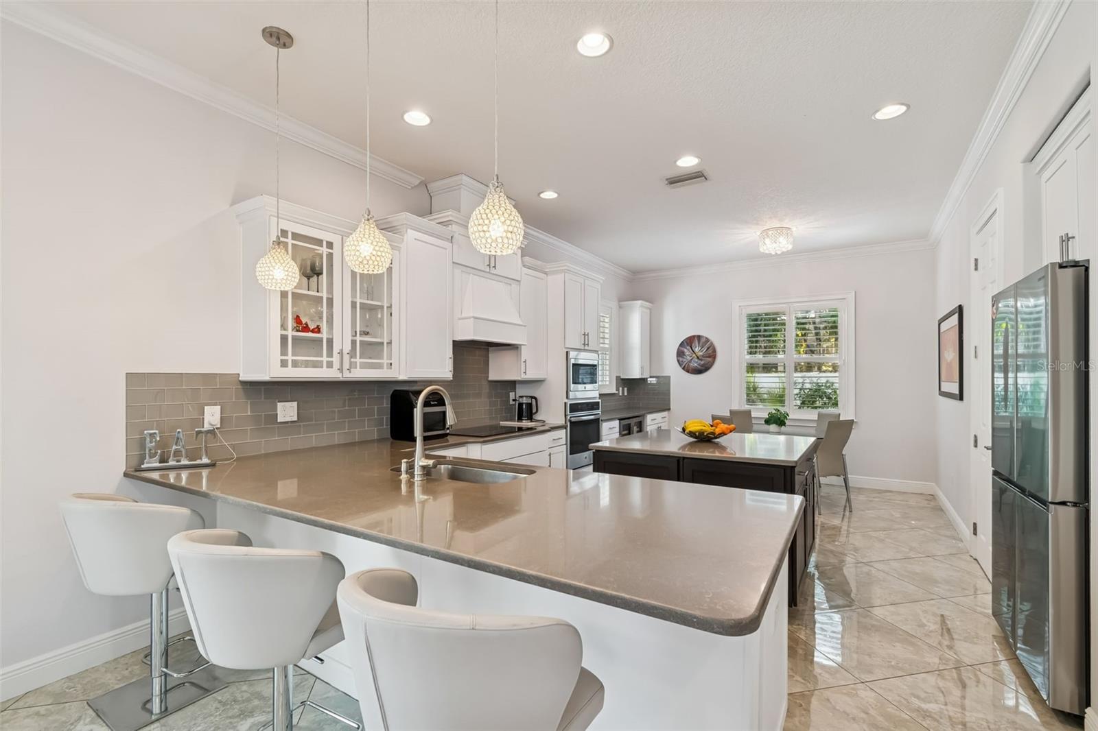 VIRGINIA PARK / MARYLAND MANOR AREA - Residential