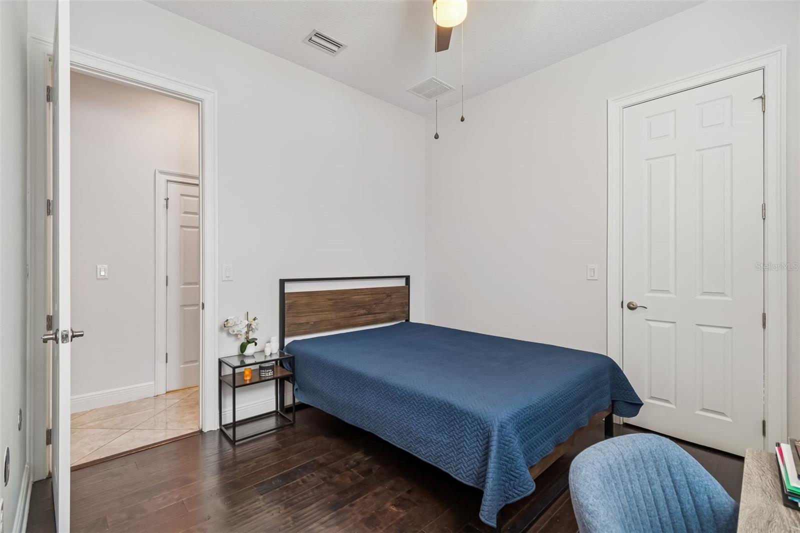 VIRGINIA PARK / MARYLAND MANOR AREA - Residential