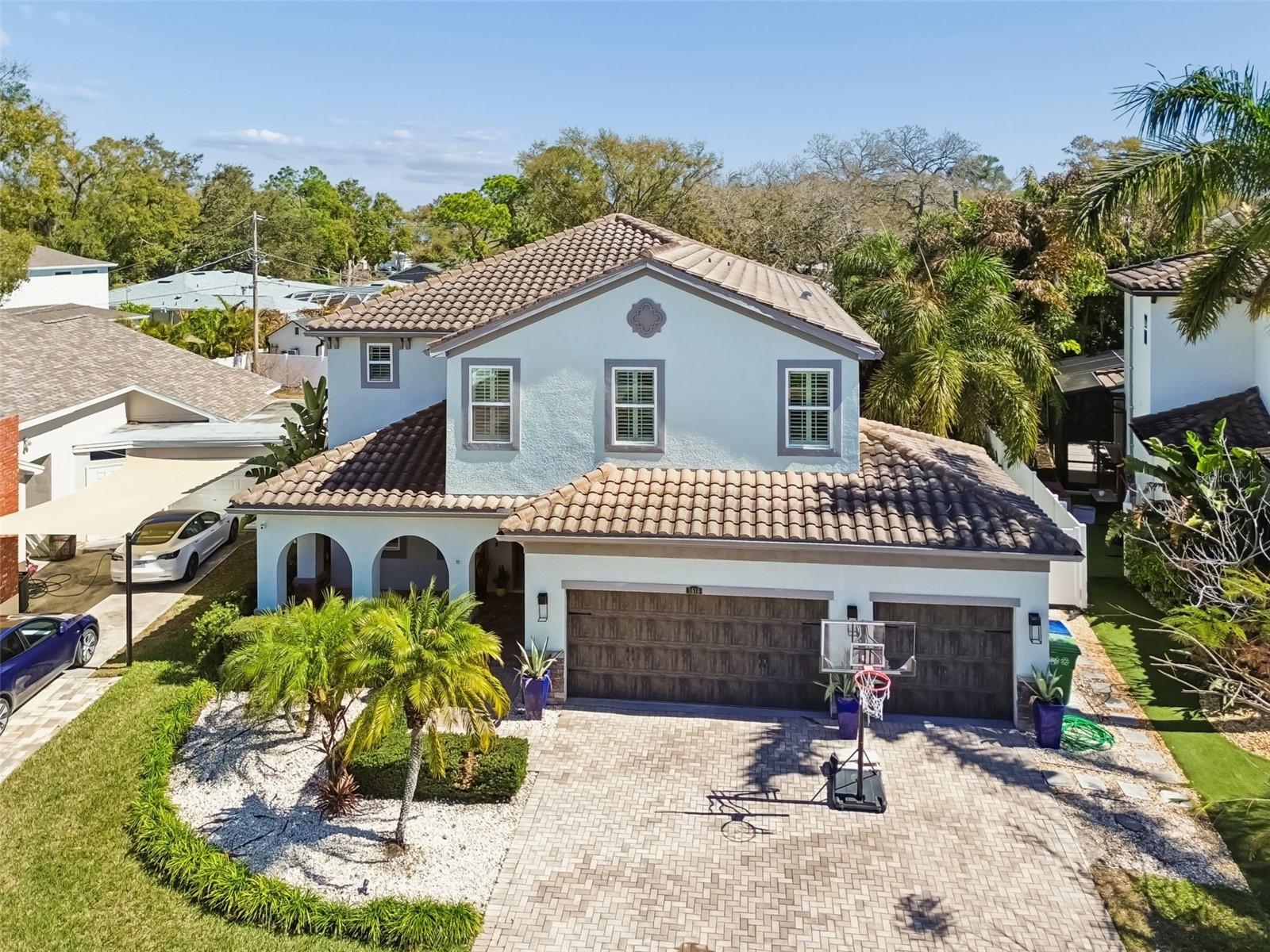 VIRGINIA PARK / MARYLAND MANOR AREA - Residential