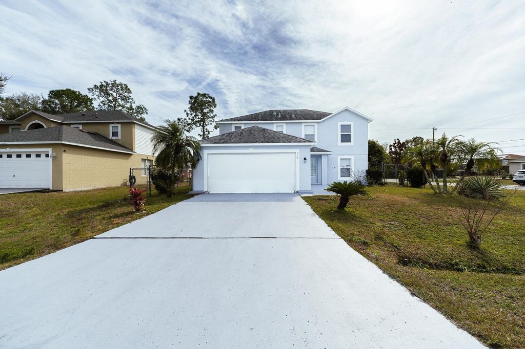 Photo of 945 Gateshead Court, Kissimmee, FL 34758 (MLS # S5134974)