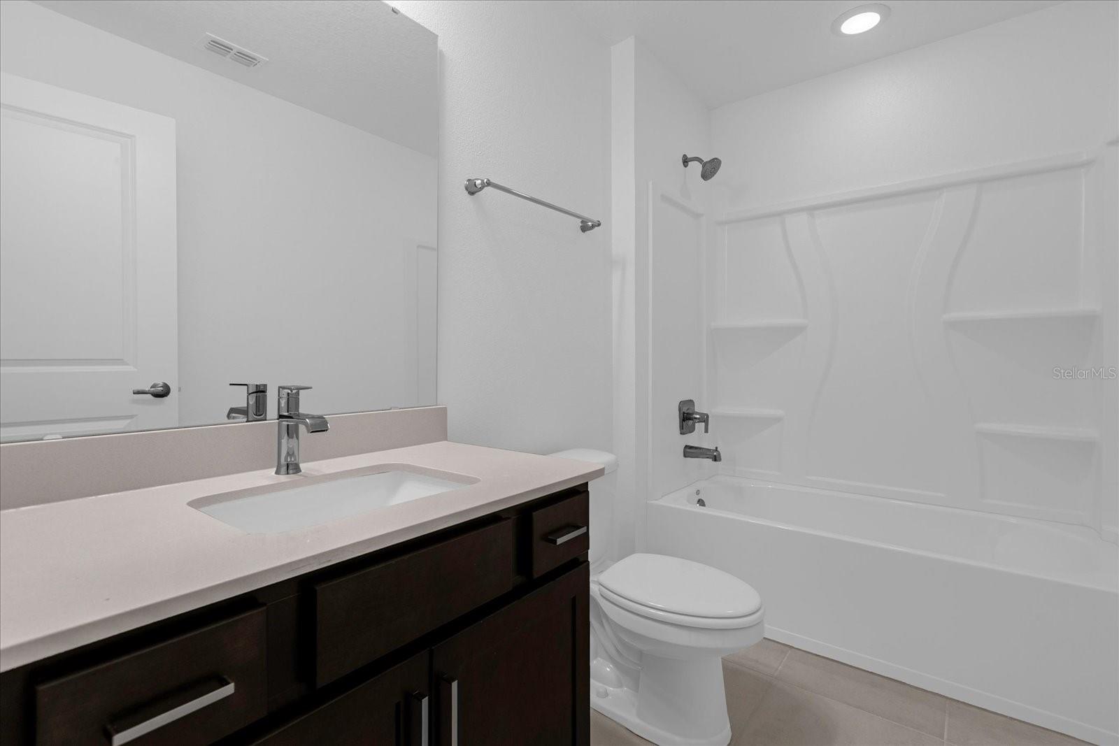 TOWNHOMES AT RIVERS EDGE - Residential Lease