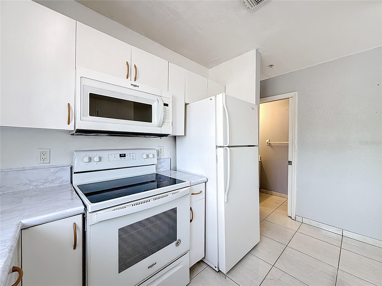 RALPH PLAZA II CONDO - Residential