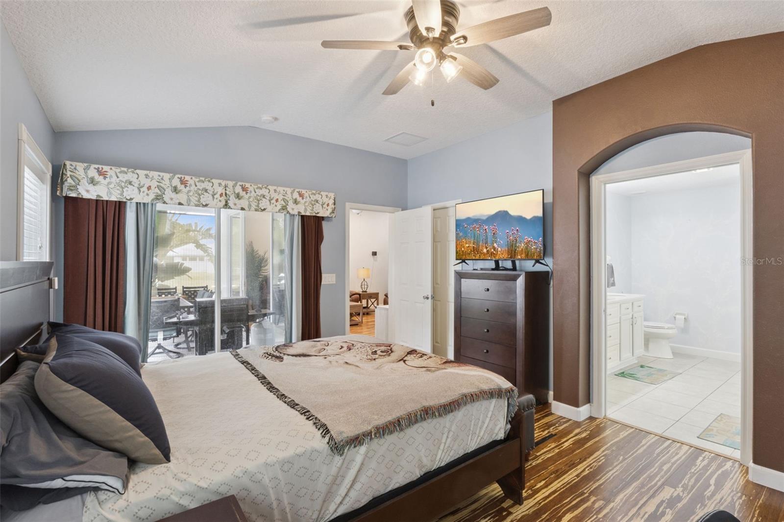 COTTAGES/SANDERS GROVE - Residential